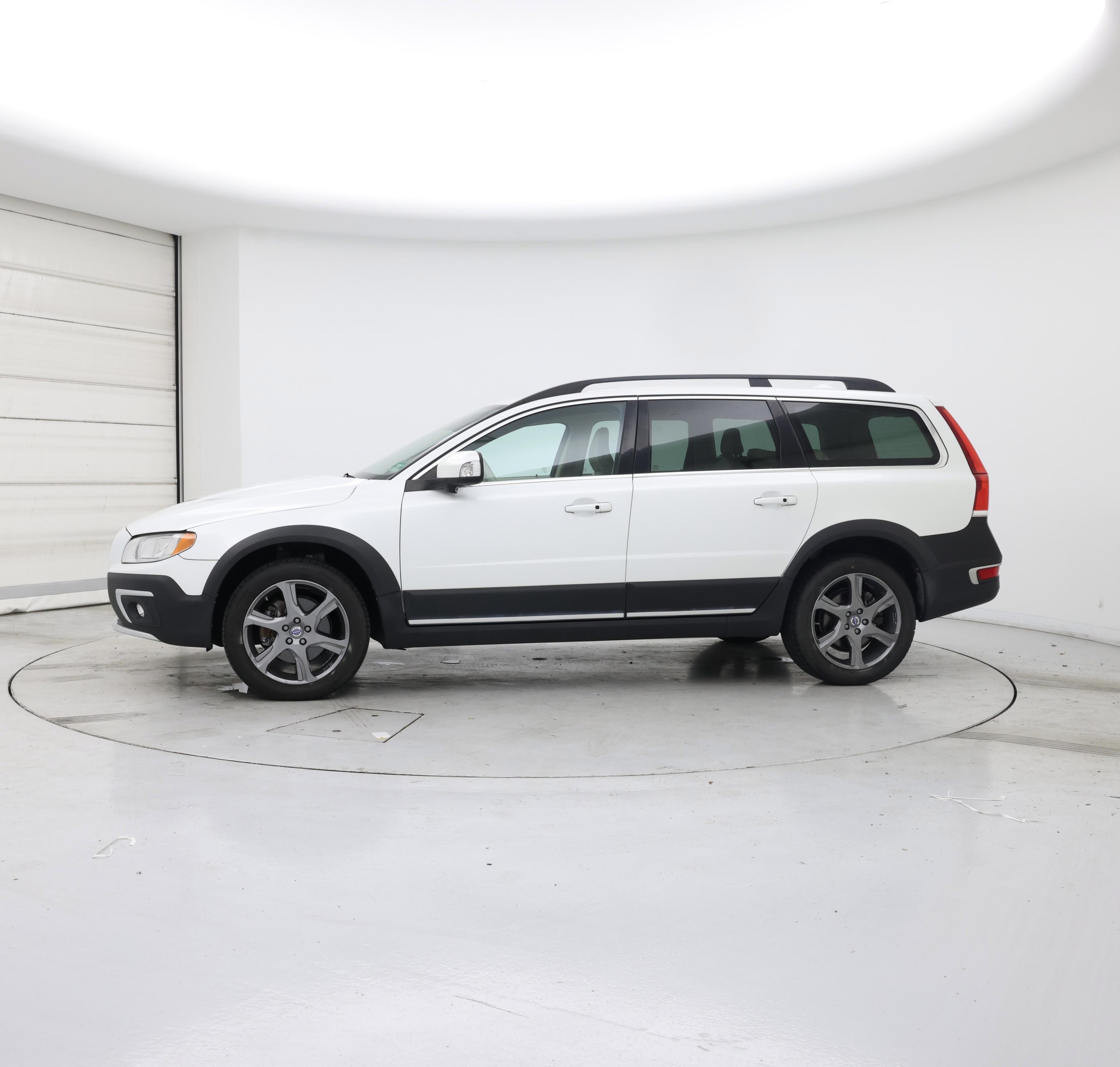 Thumbnail: 2015 Volvo XC70 - 3