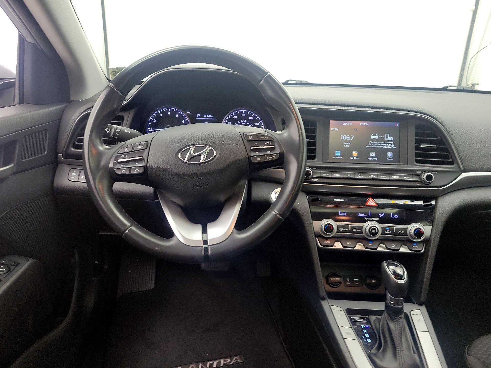 Thumbnail: 2020 Hyundai Elantra - 10