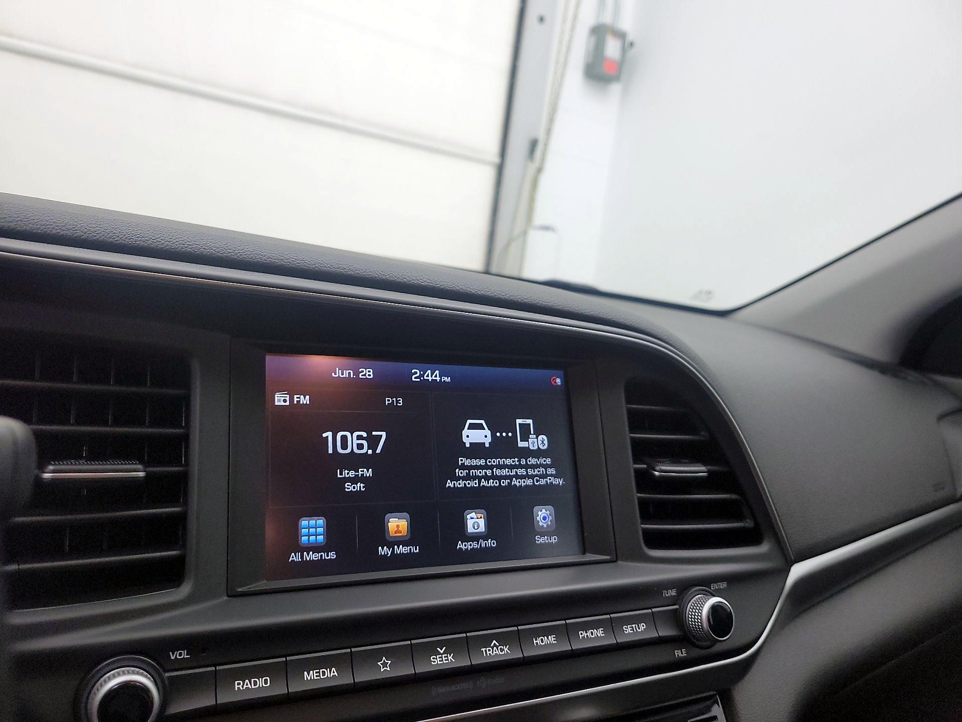 Thumbnail: 2020 Hyundai Elantra - 15