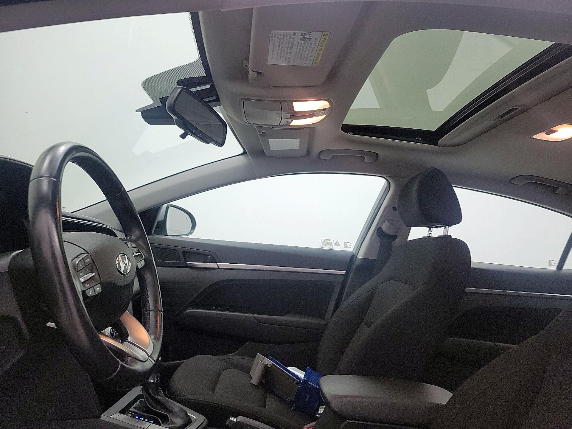 Thumbnail: 2020 Hyundai Elantra - 19