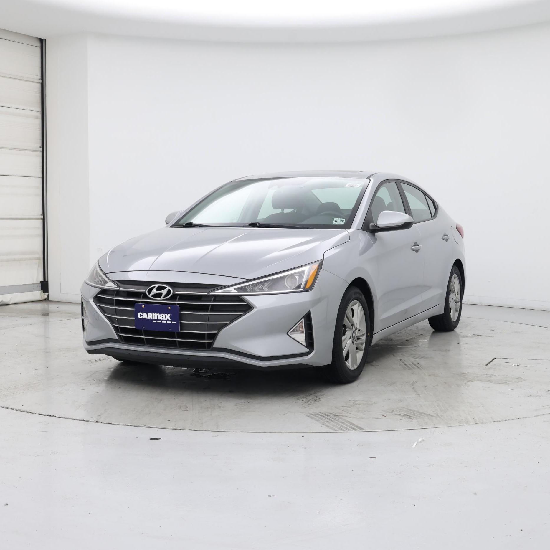 Thumbnail: 2020 Hyundai Elantra - 4