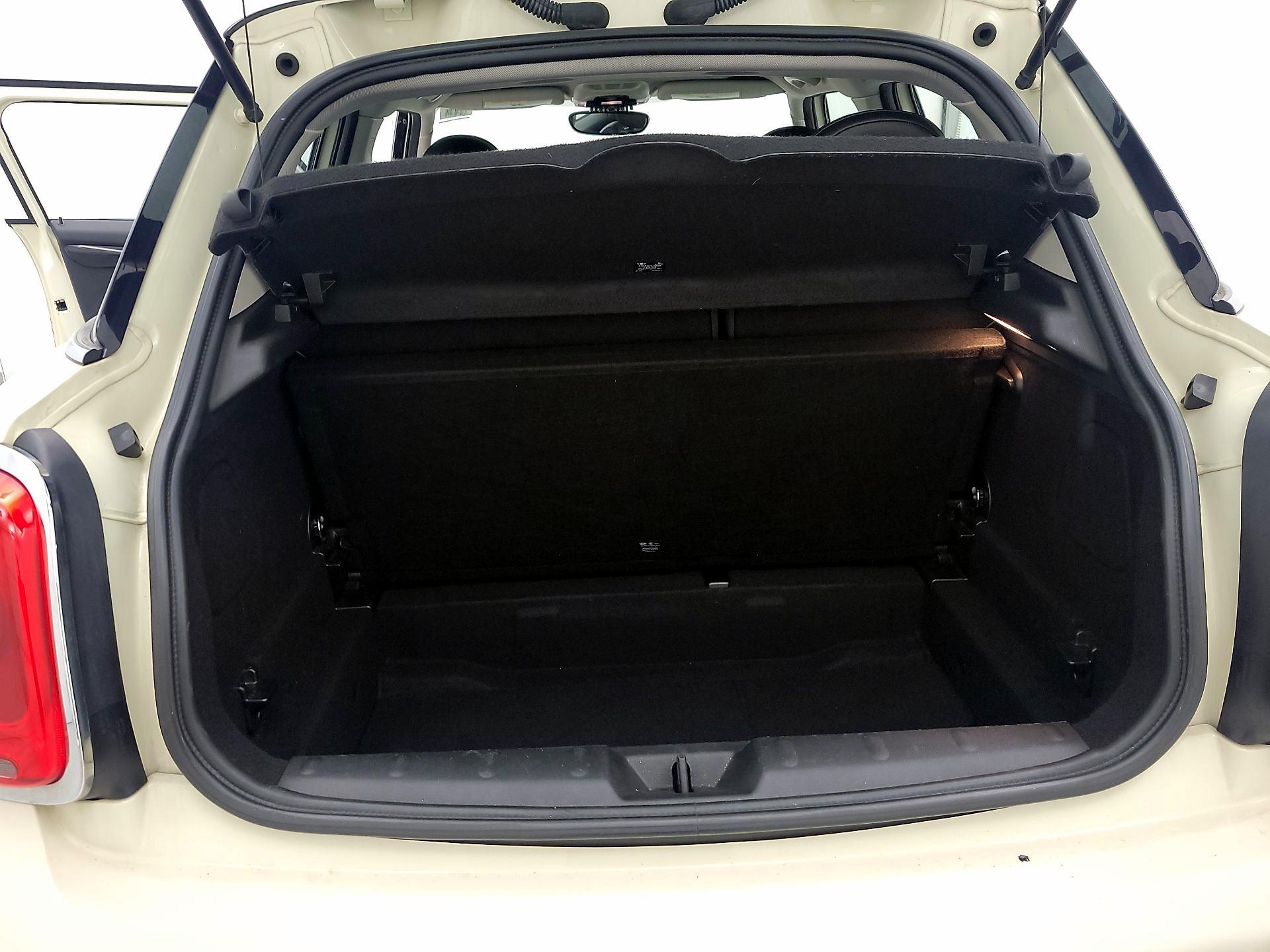 Thumbnail: 2016 MINI Cooper Hardtop - 18
