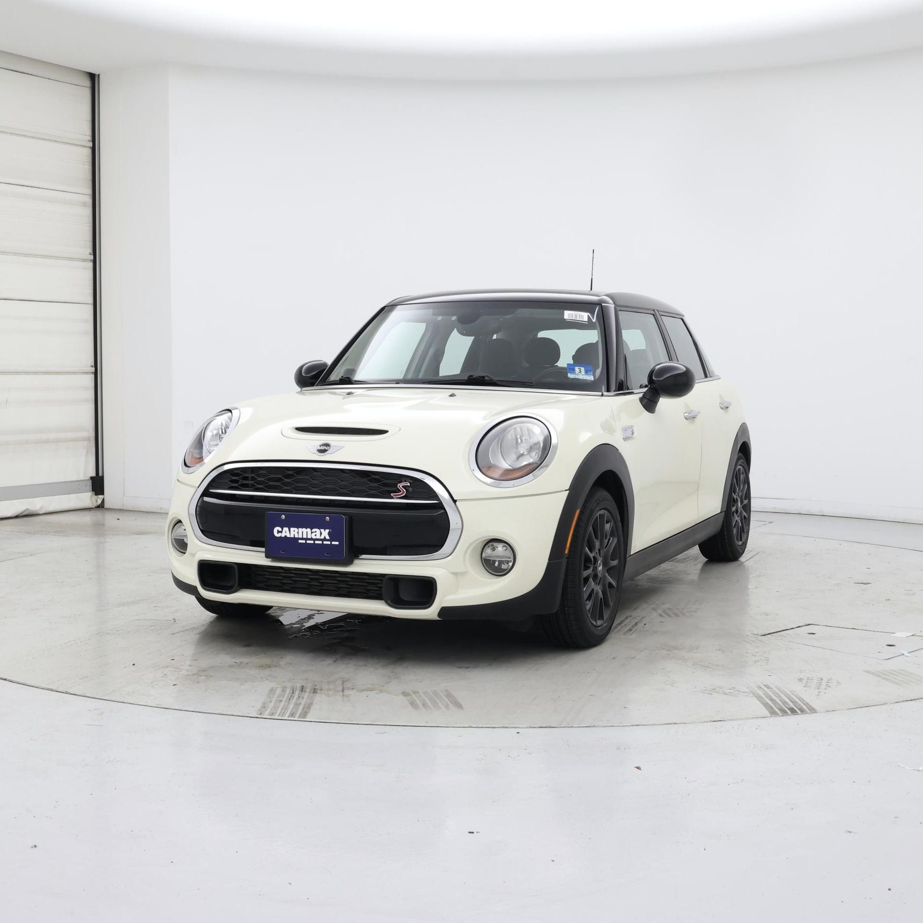 Thumbnail: 2016 MINI Cooper Hardtop - 4