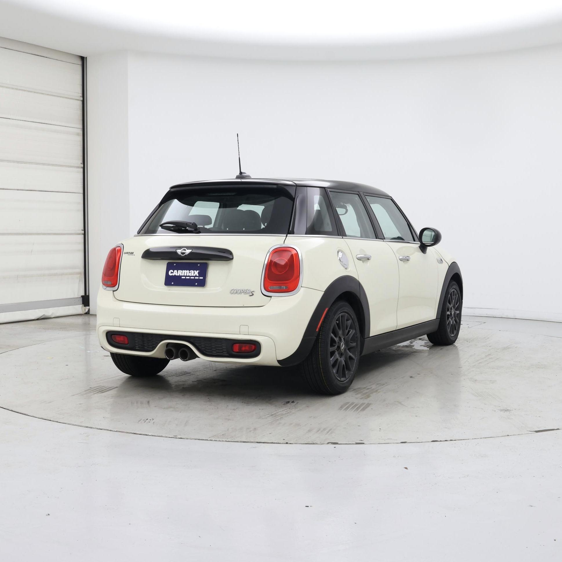 Thumbnail: 2016 MINI Cooper Hardtop - 8
