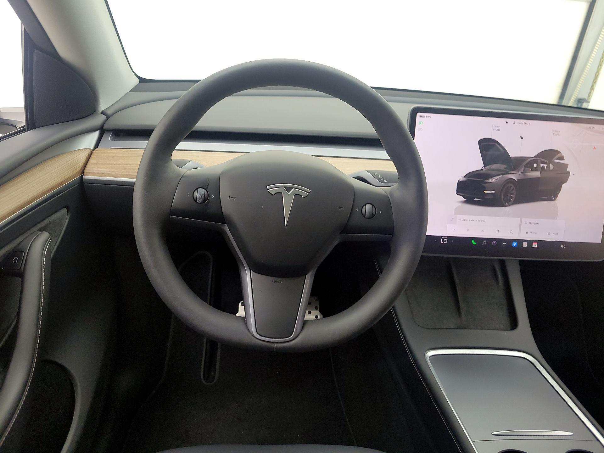 Thumbnail: 2023 Tesla Model Y - 10