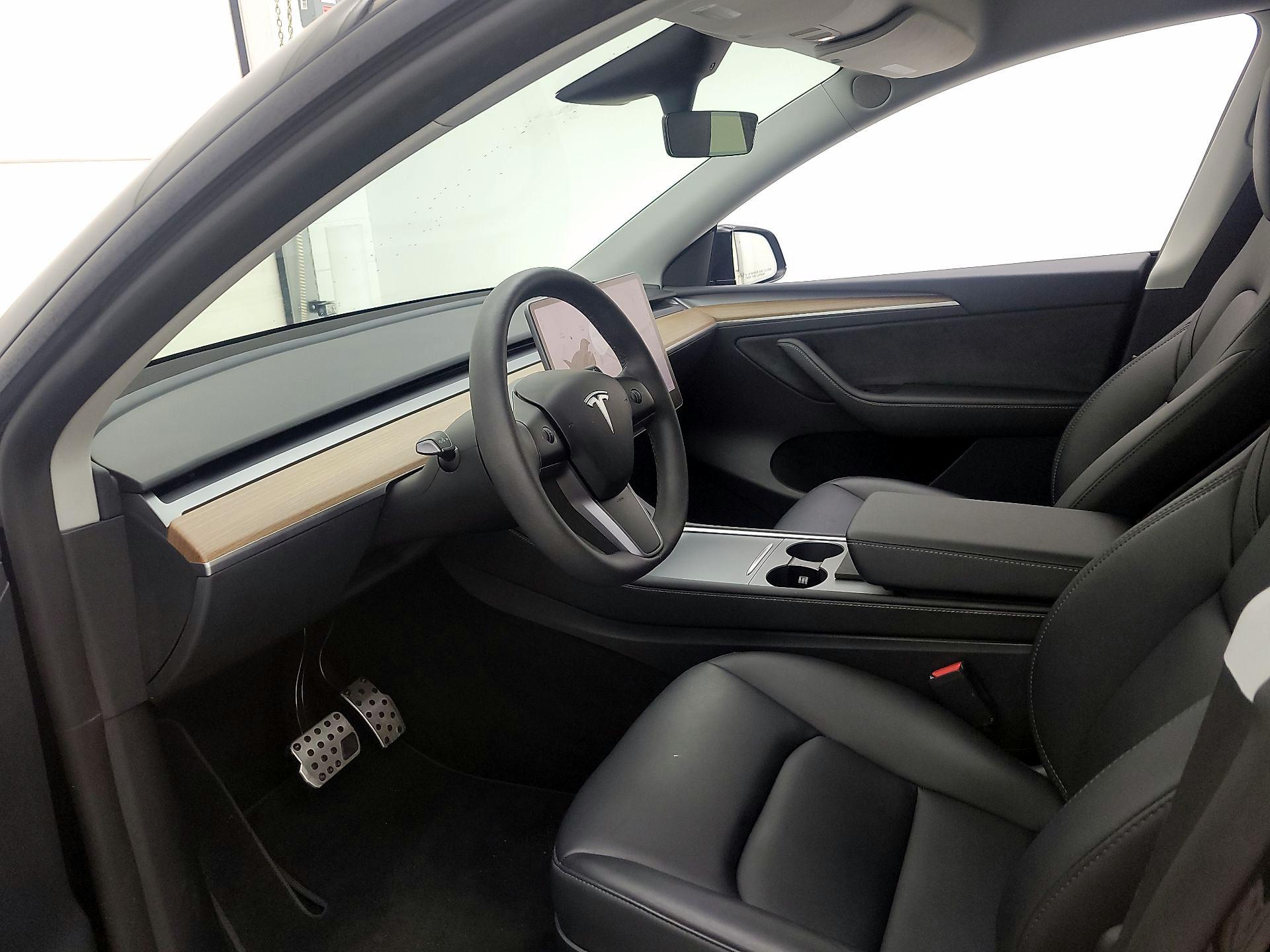 Thumbnail: 2023 Tesla Model Y - 11