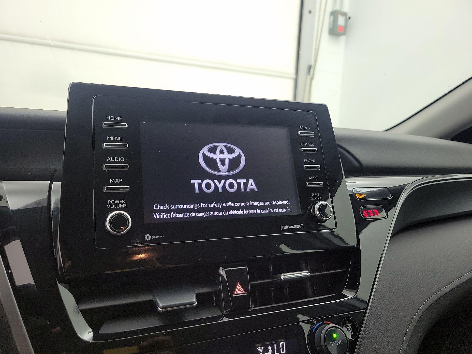 Thumbnail: 2022 Toyota Camry - 15