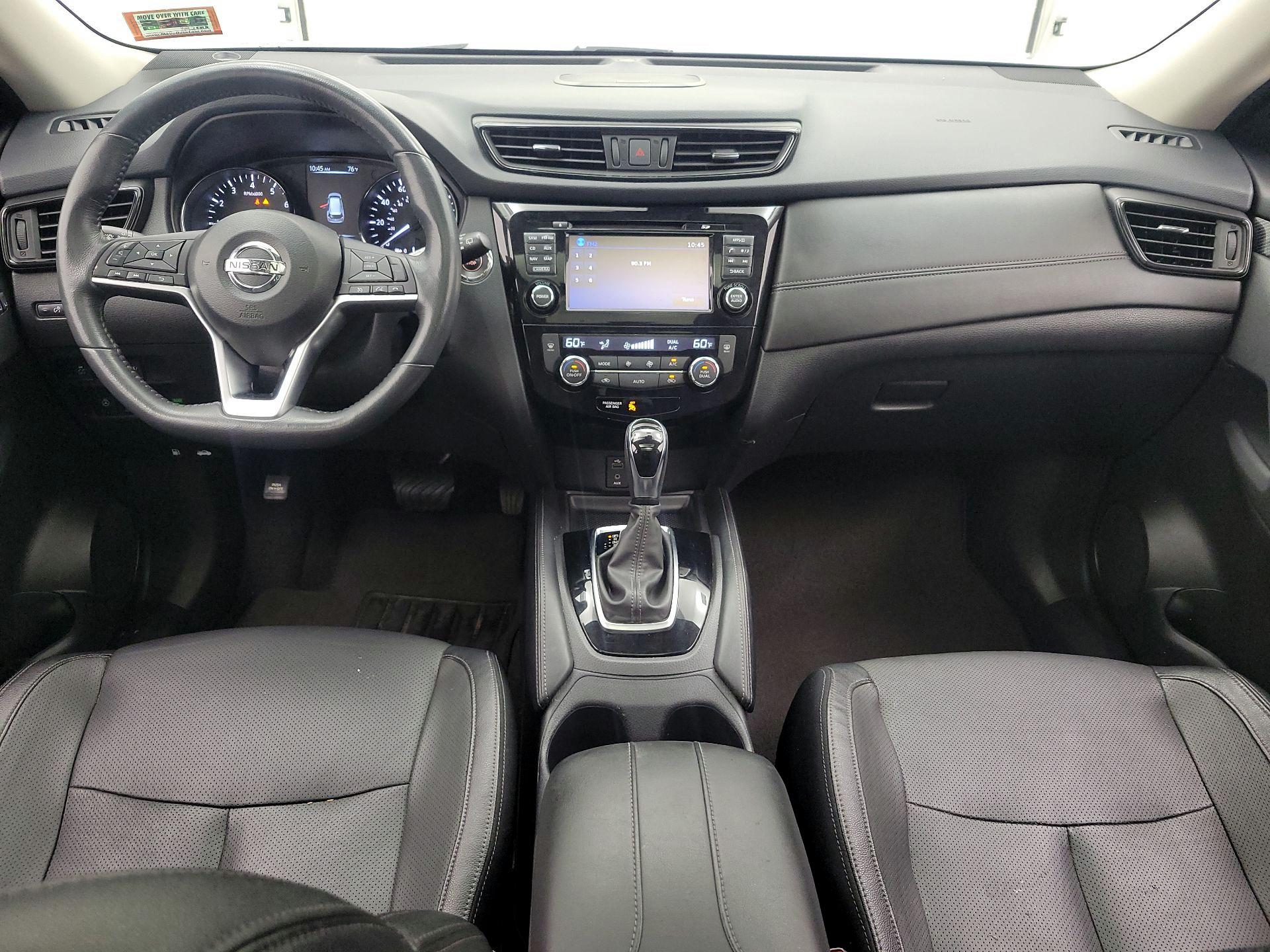 Thumbnail: 2017 Nissan Rogue - 9