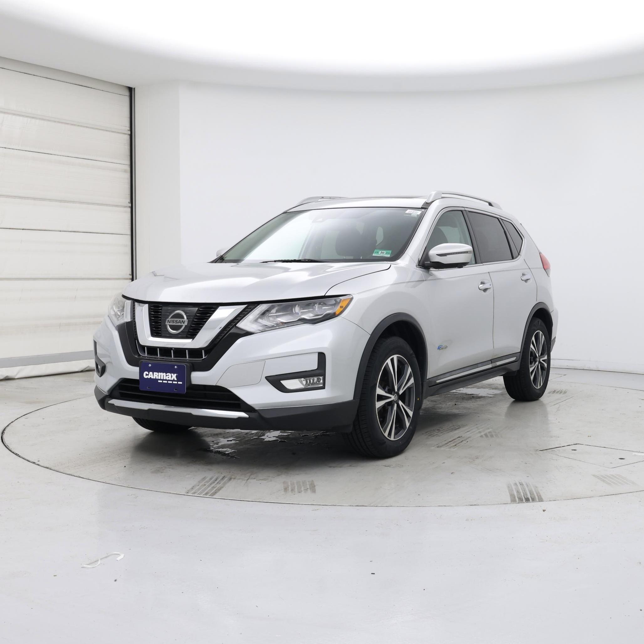 Thumbnail: 2017 Nissan Rogue - 4