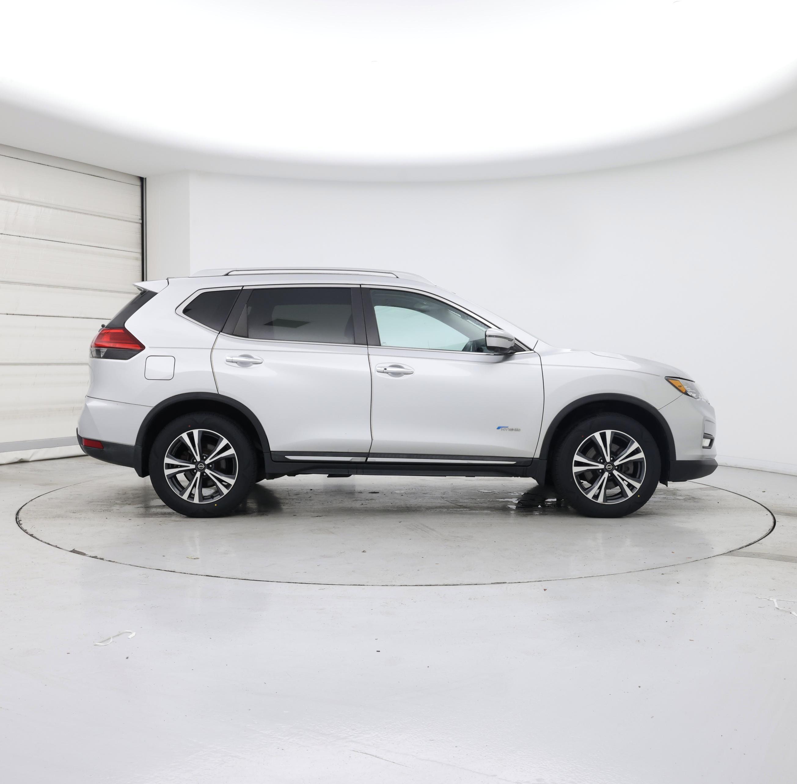 Thumbnail: 2017 Nissan Rogue - 7