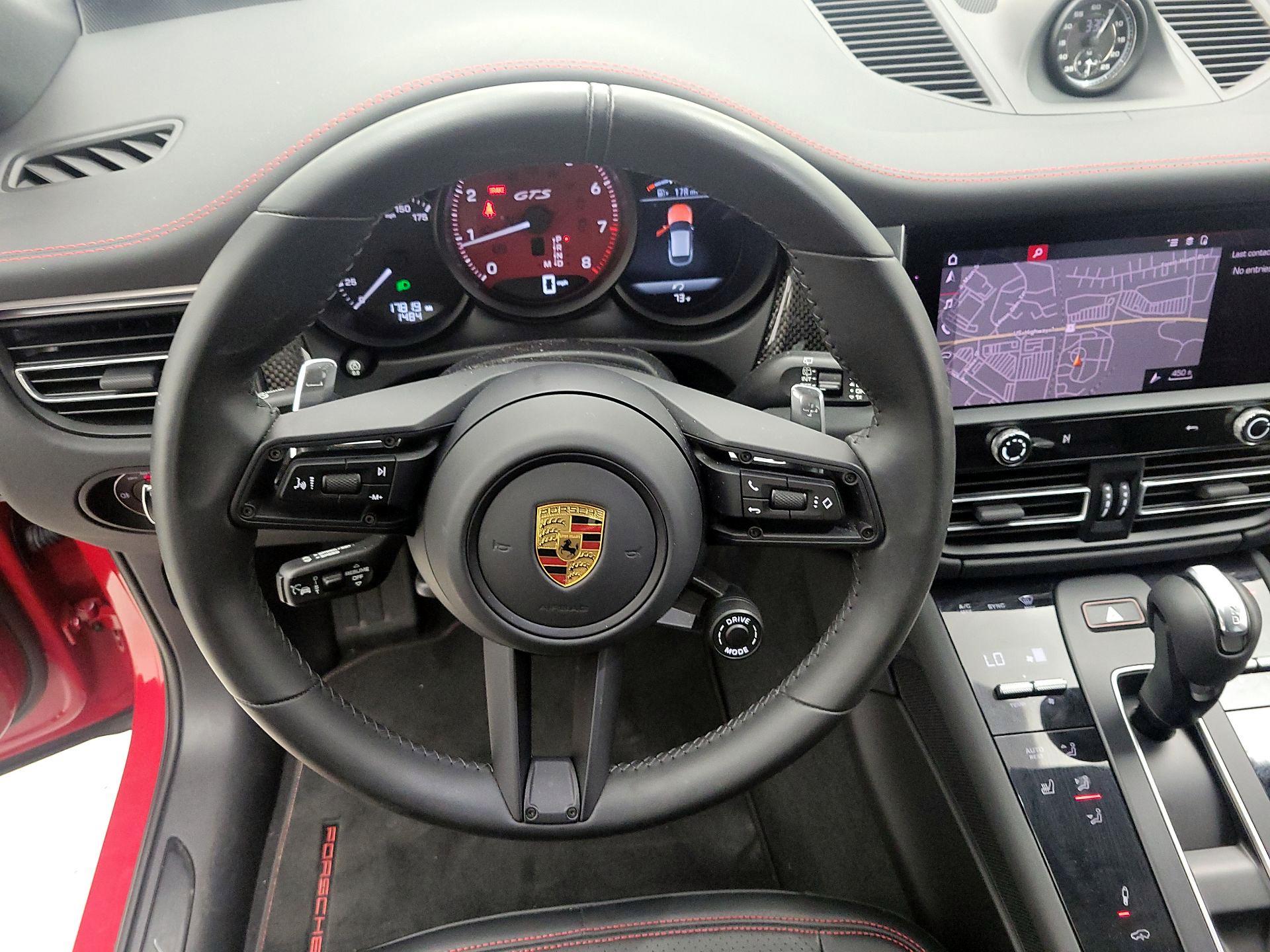 Thumbnail: 2023 Porsche Macan - 10