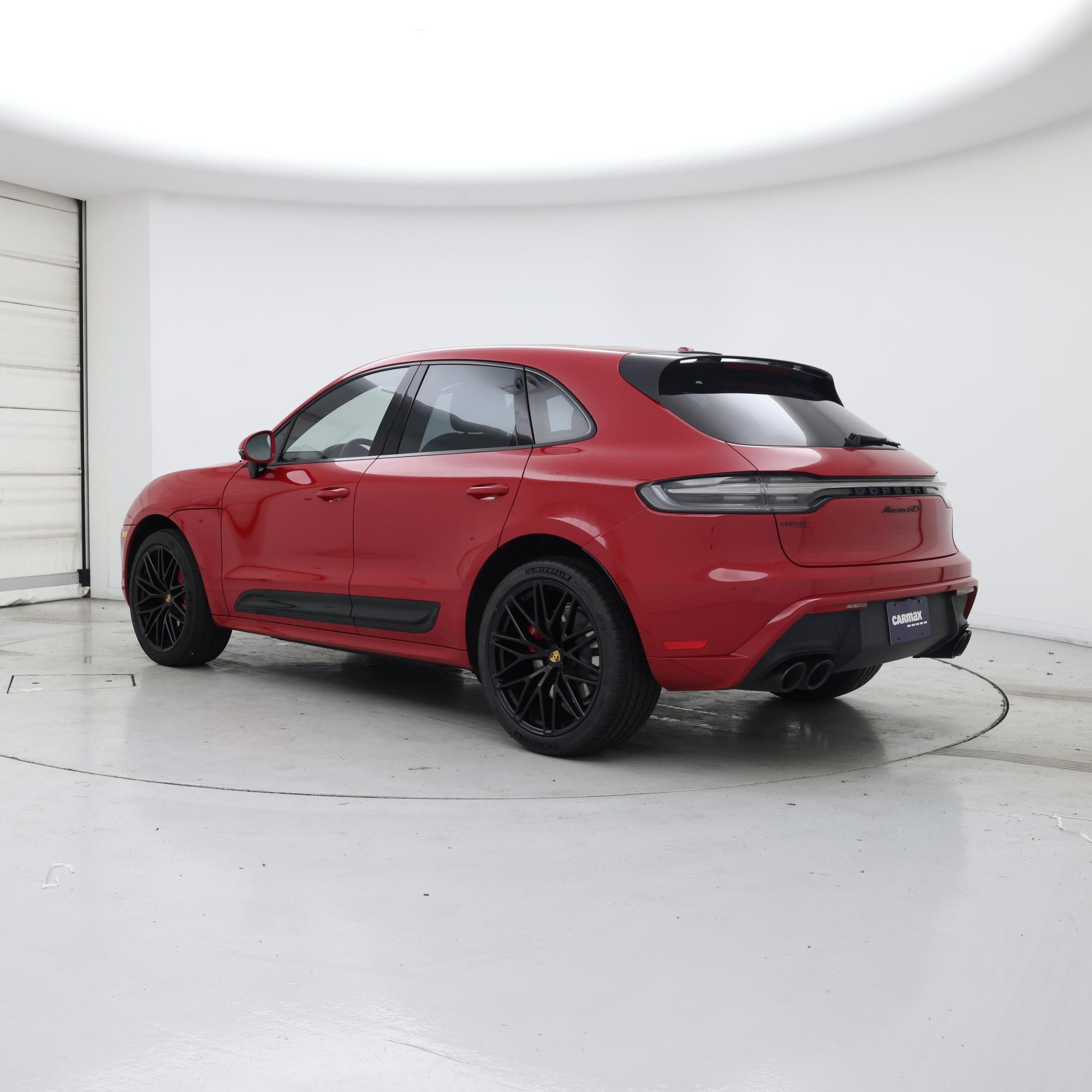 Thumbnail: 2023 Porsche Macan - 2