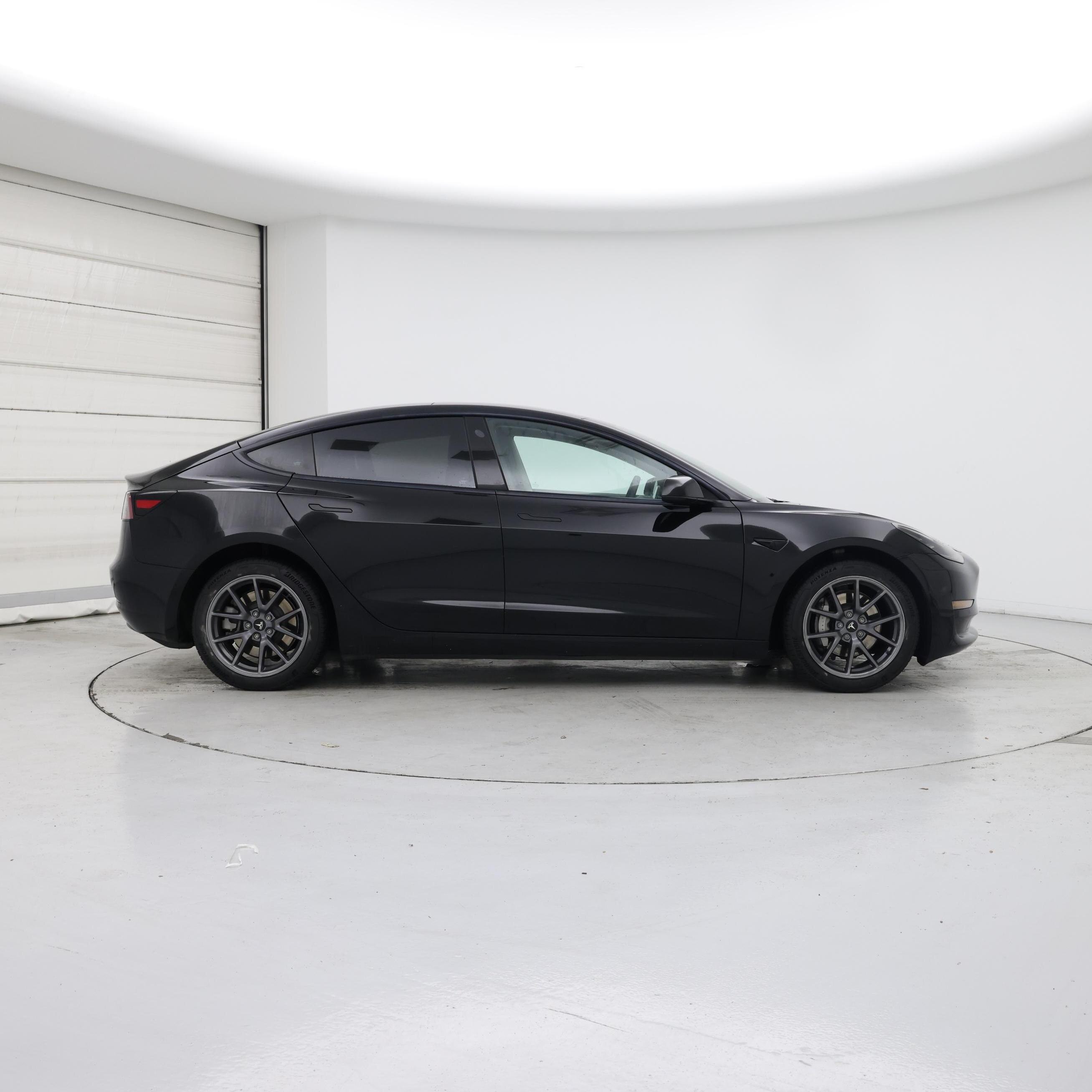 Thumbnail: 2022 Tesla Model 3 - 7