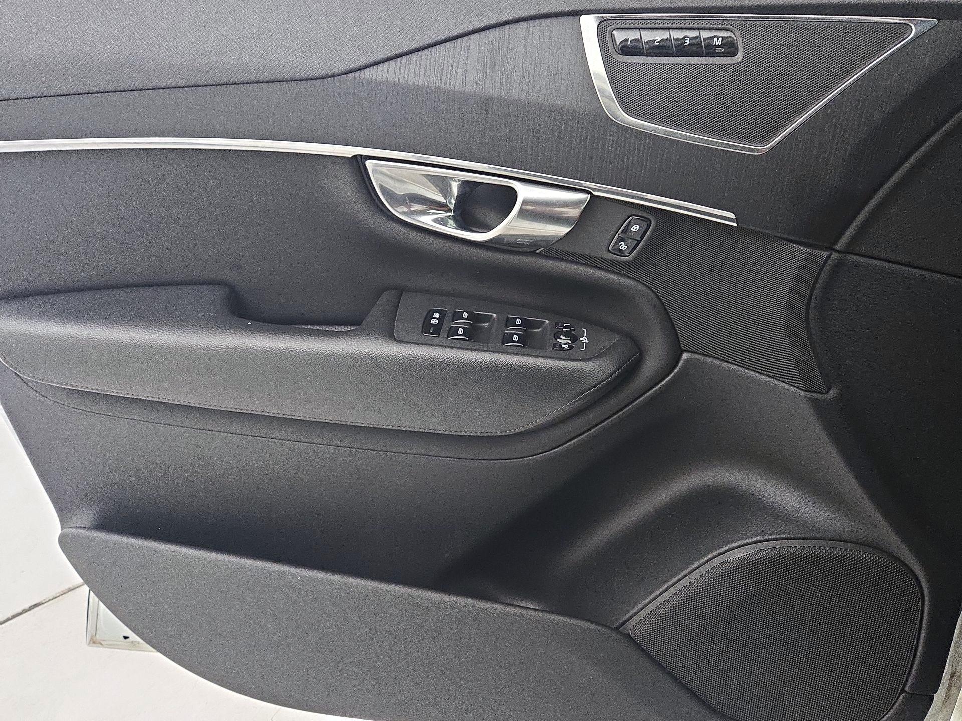 Thumbnail: 2020 Volvo XC90 - 12