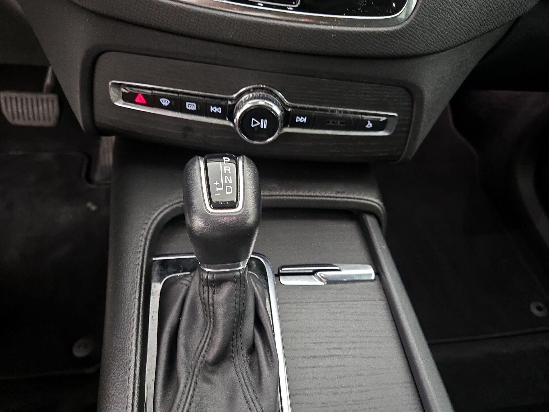Thumbnail: 2020 Volvo XC90 - 16