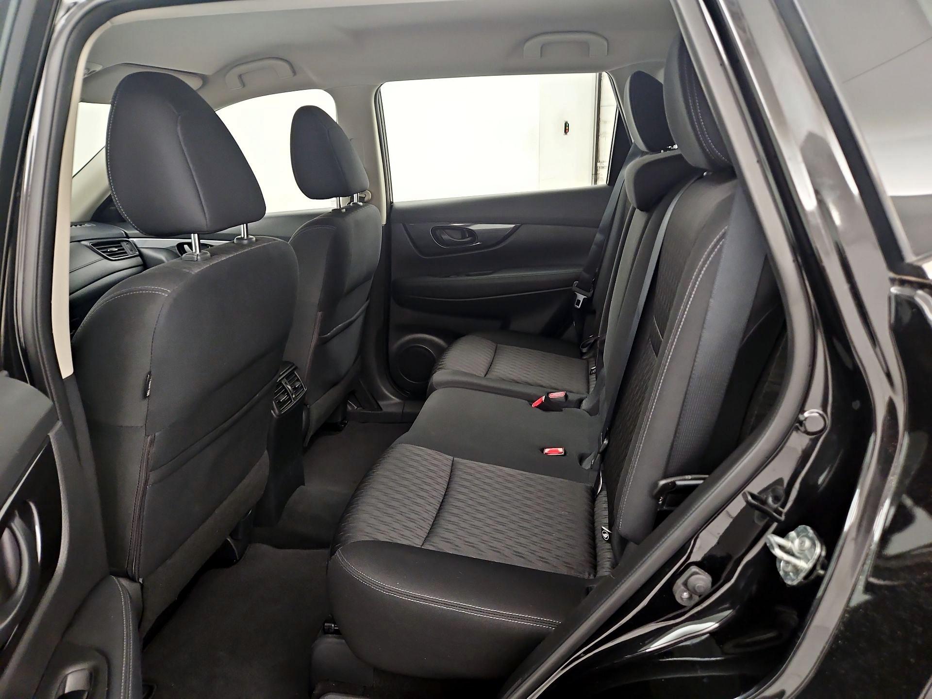 Thumbnail: 2020 Nissan Rogue - 19