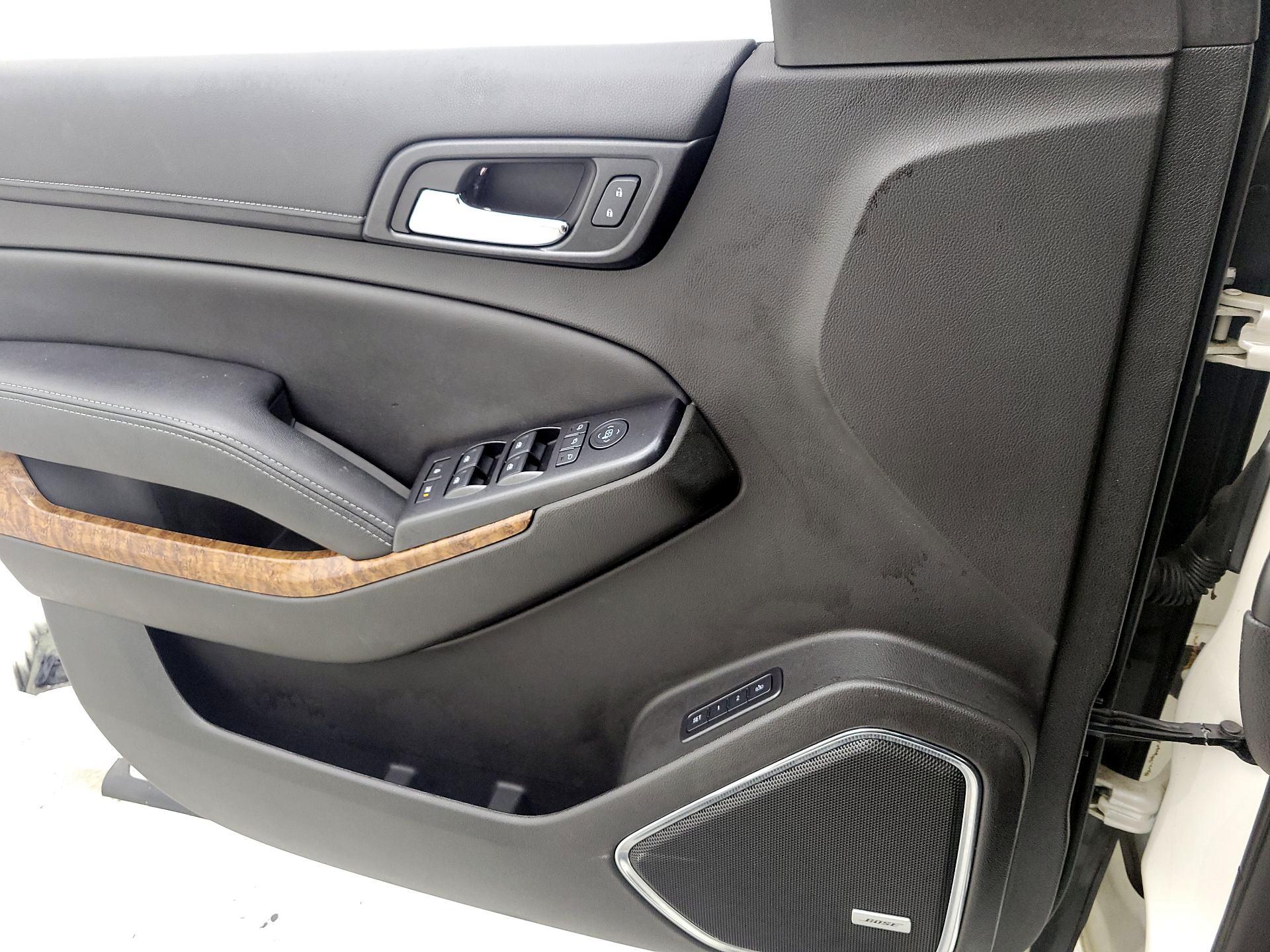 Thumbnail: 2015 Chevrolet Suburban - 12