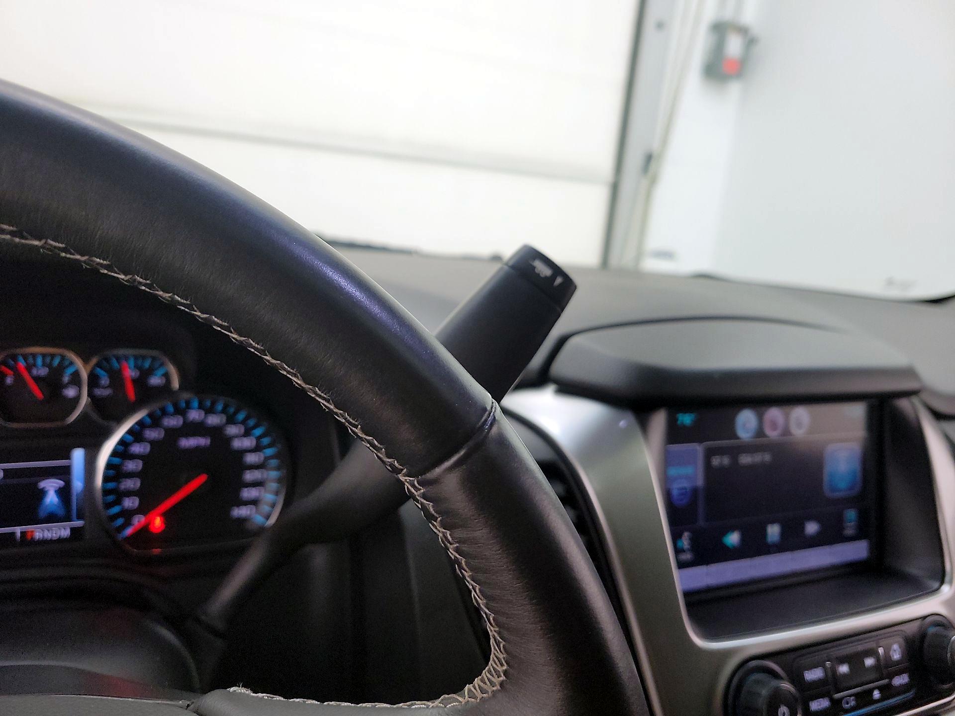 Thumbnail: 2015 Chevrolet Suburban - 17