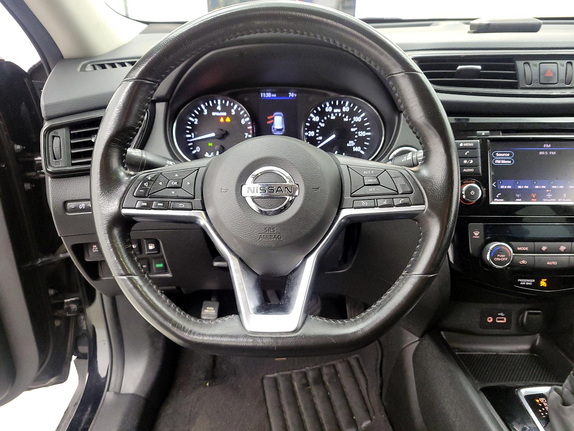 Thumbnail: 2018 Nissan Rogue - 10