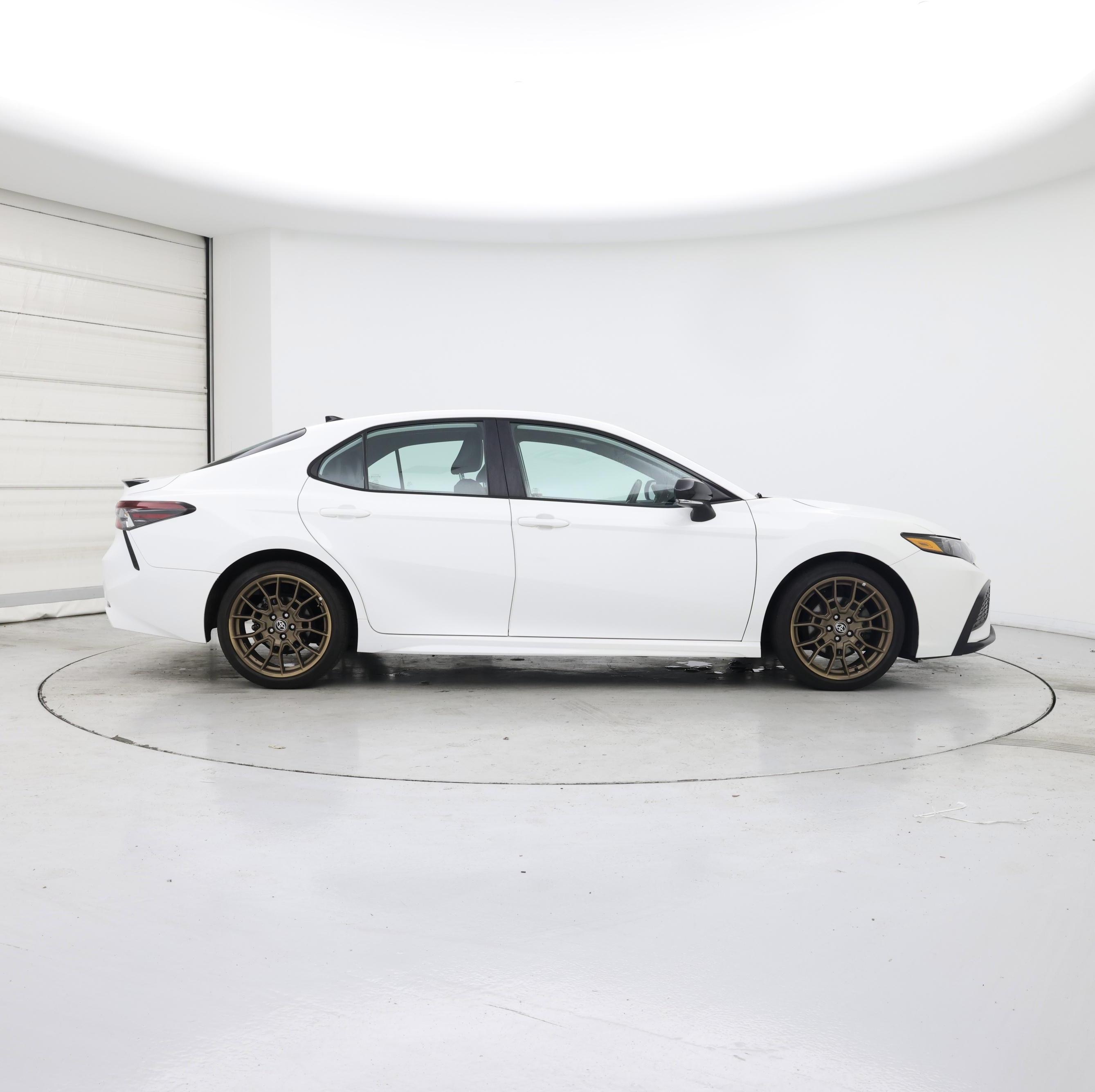 Thumbnail: 2023 Toyota Camry - 7