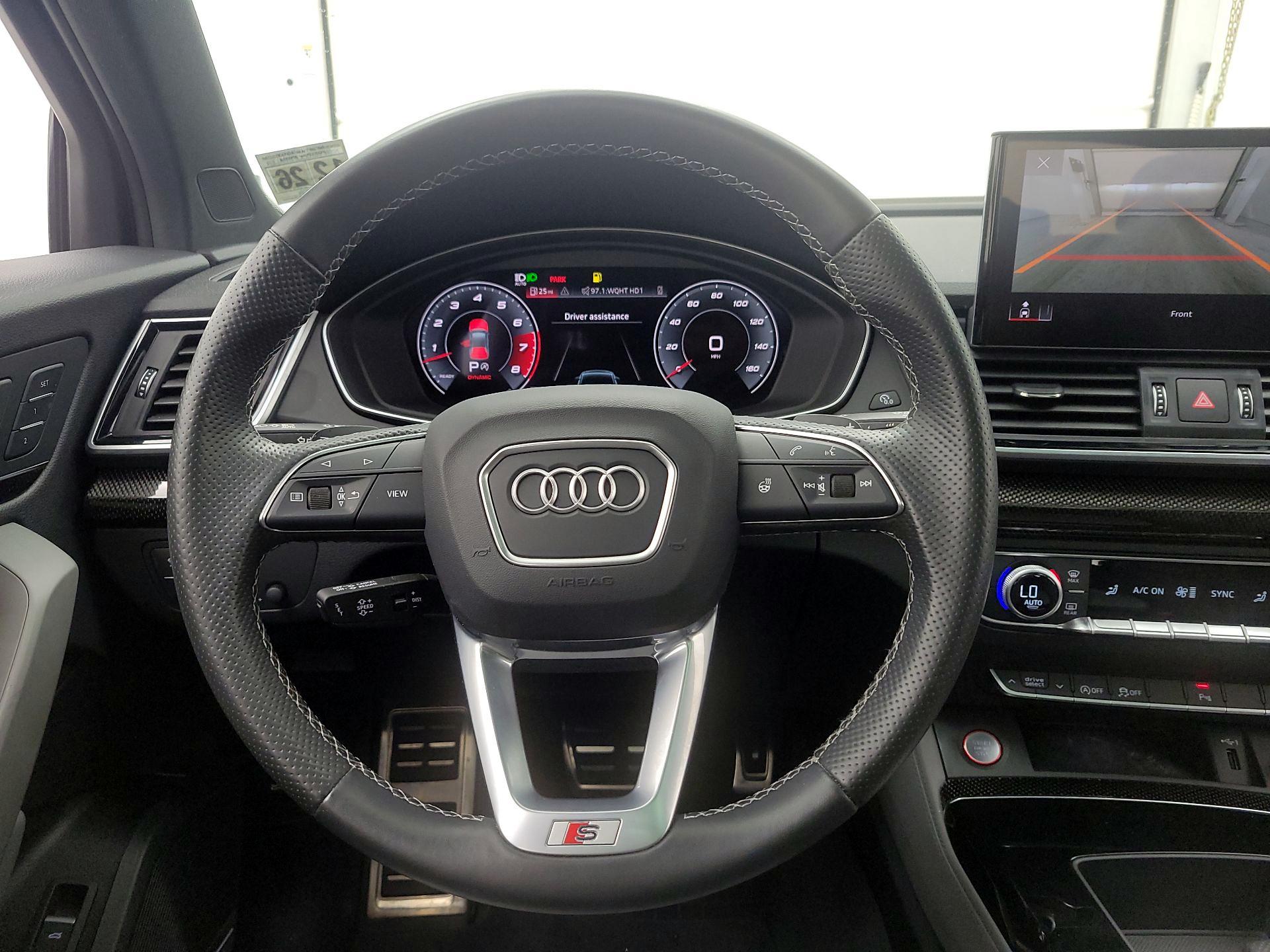 Thumbnail: 2022 Audi SQ5 - 10