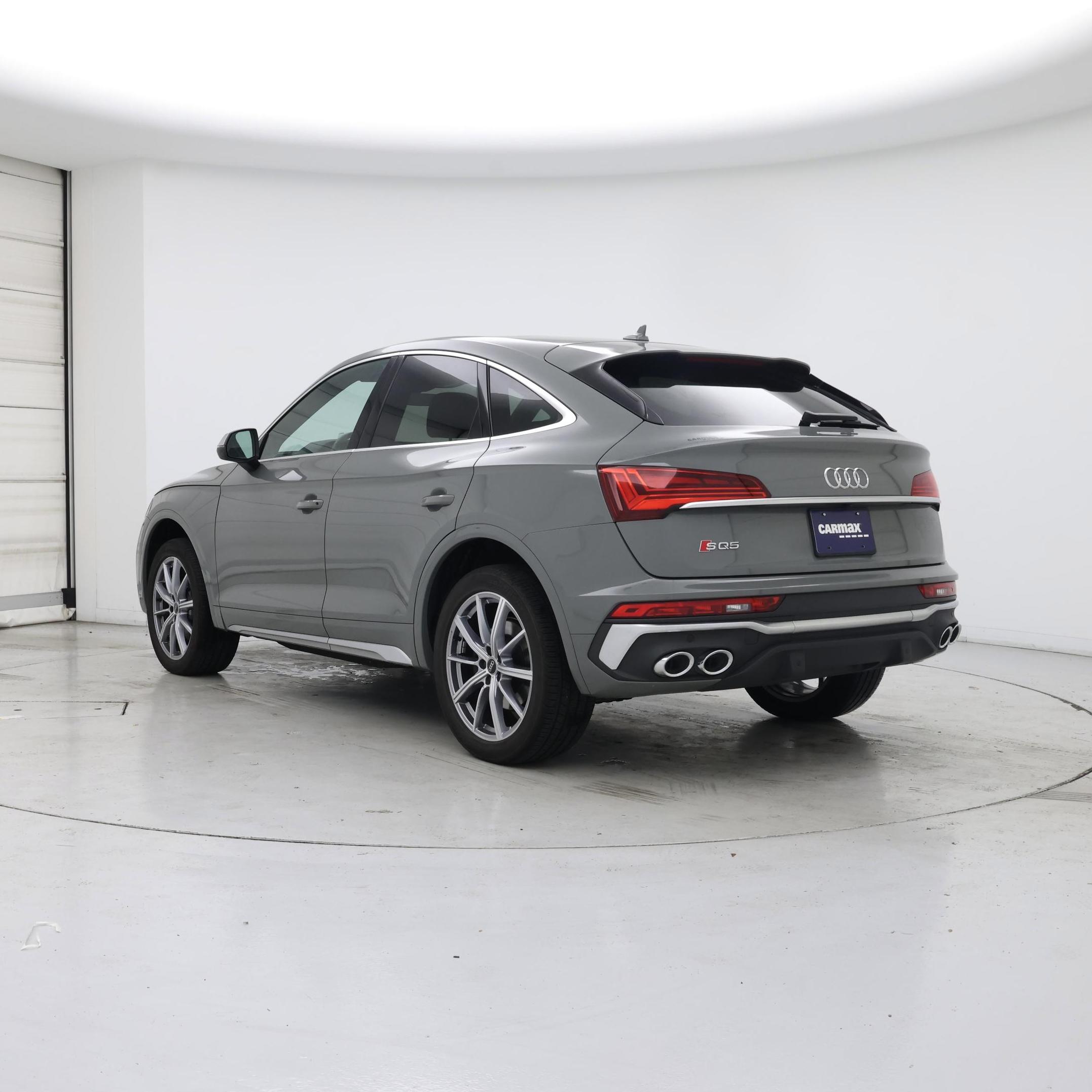 Thumbnail: 2022 Audi SQ5 - 2