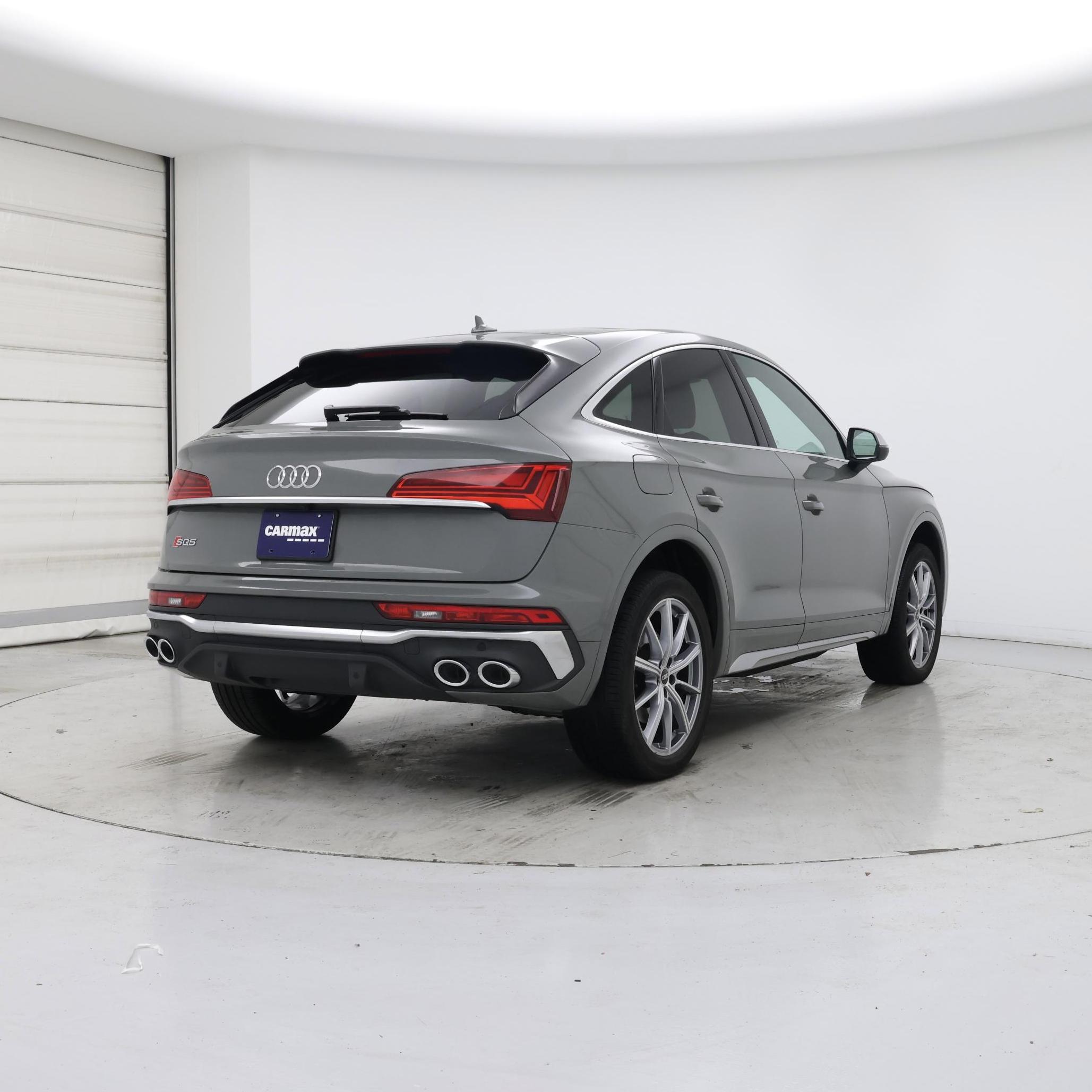 Thumbnail: 2022 Audi SQ5 - 8