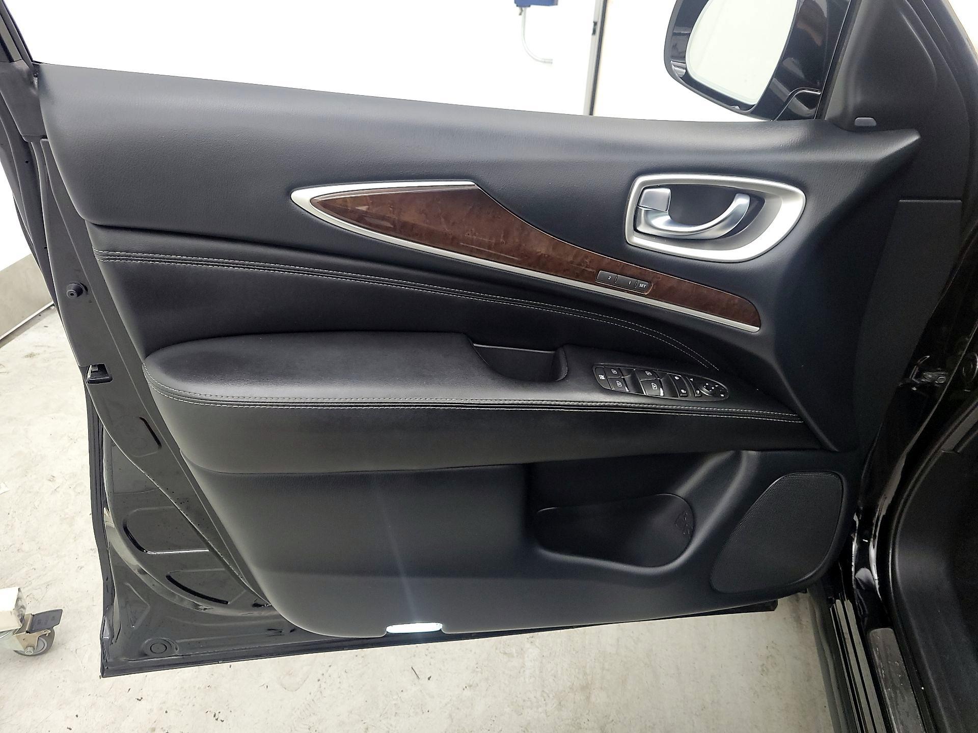 Thumbnail: 2020 INFINITI QX60 - 12