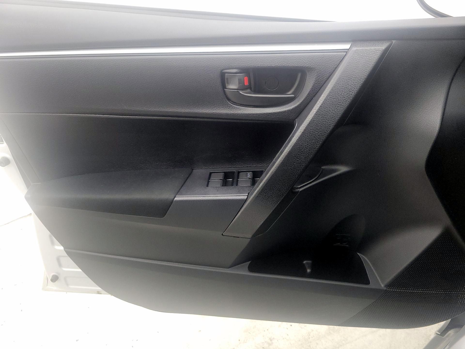 Thumbnail: 2014 Toyota Corolla - 12