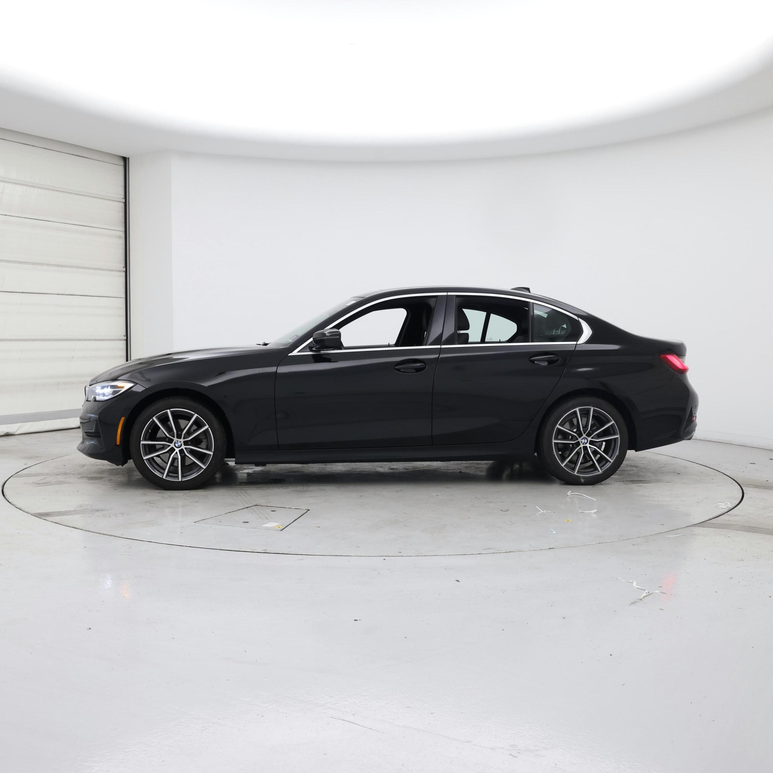 Thumbnail: 2020 BMW 3 Series - 3