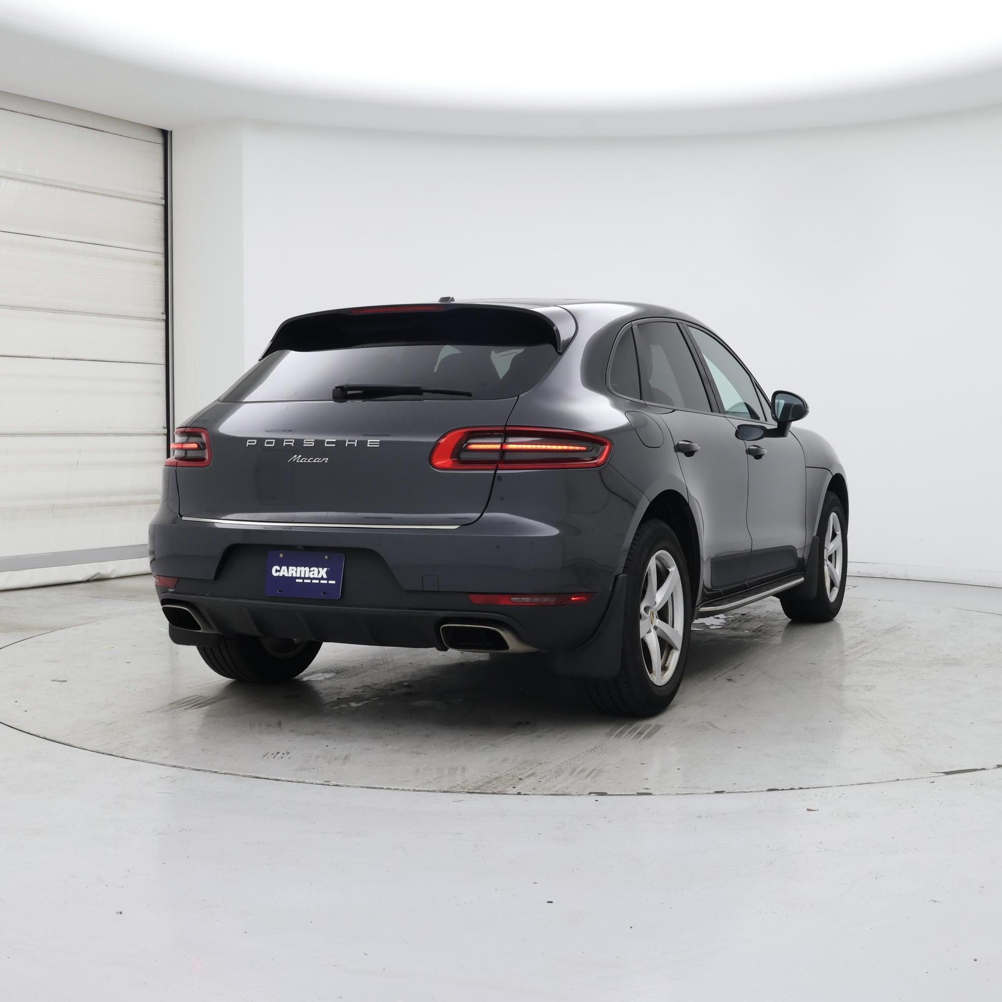 Thumbnail: 2017 Porsche Macan - 8