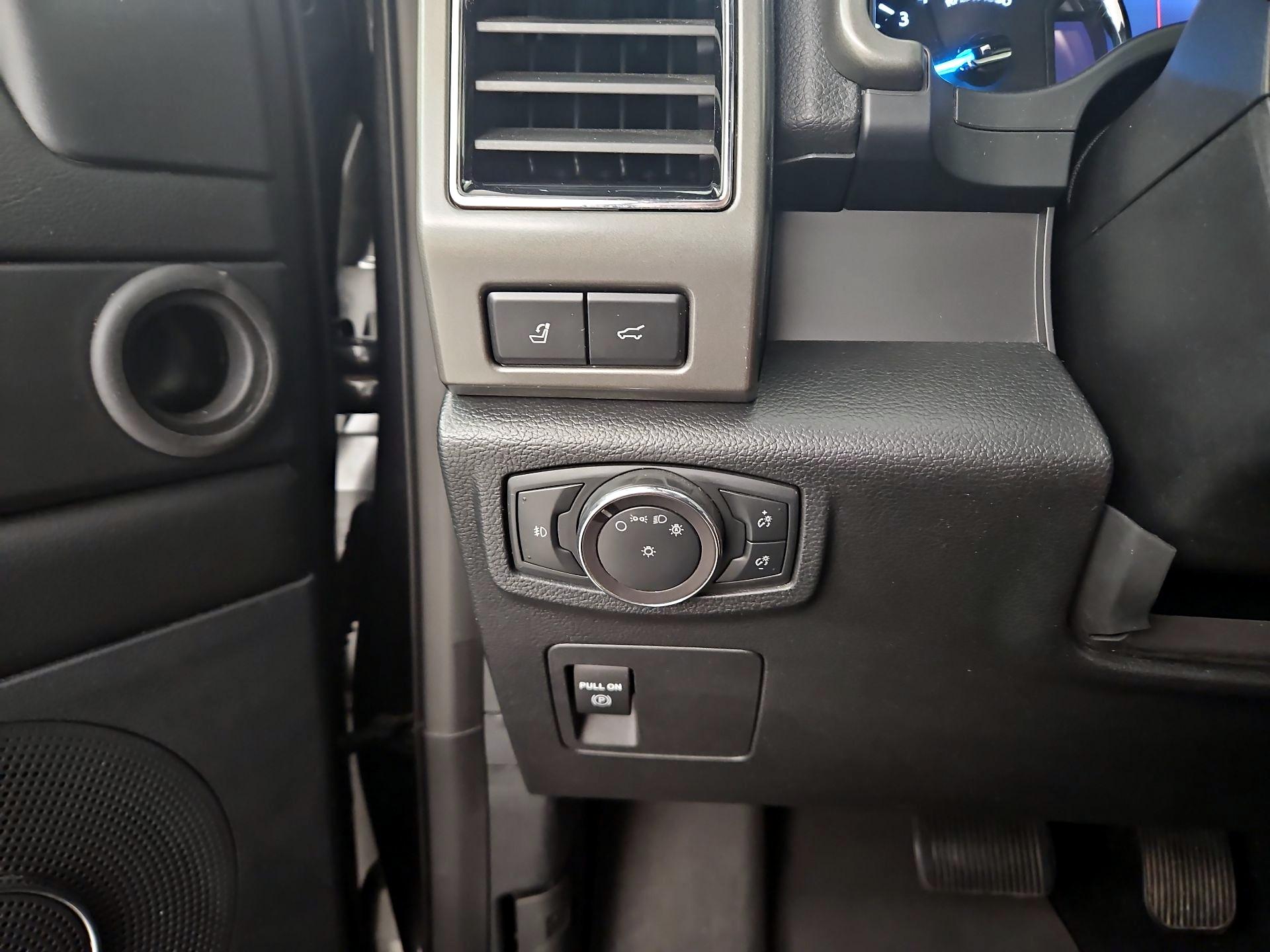 Thumbnail: 2020 Ford Expedition - 13