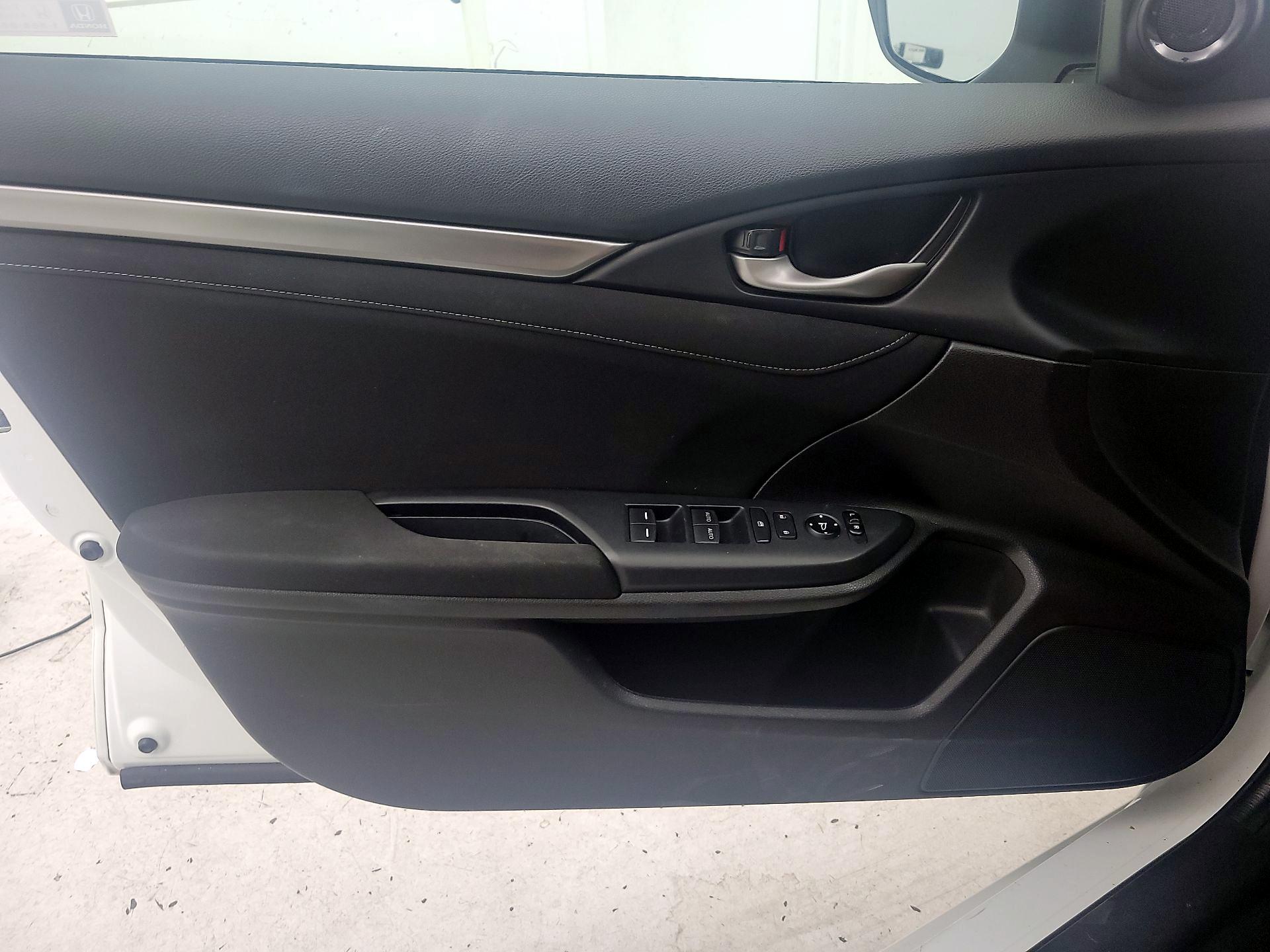 Thumbnail: 2019 Honda Civic - 12