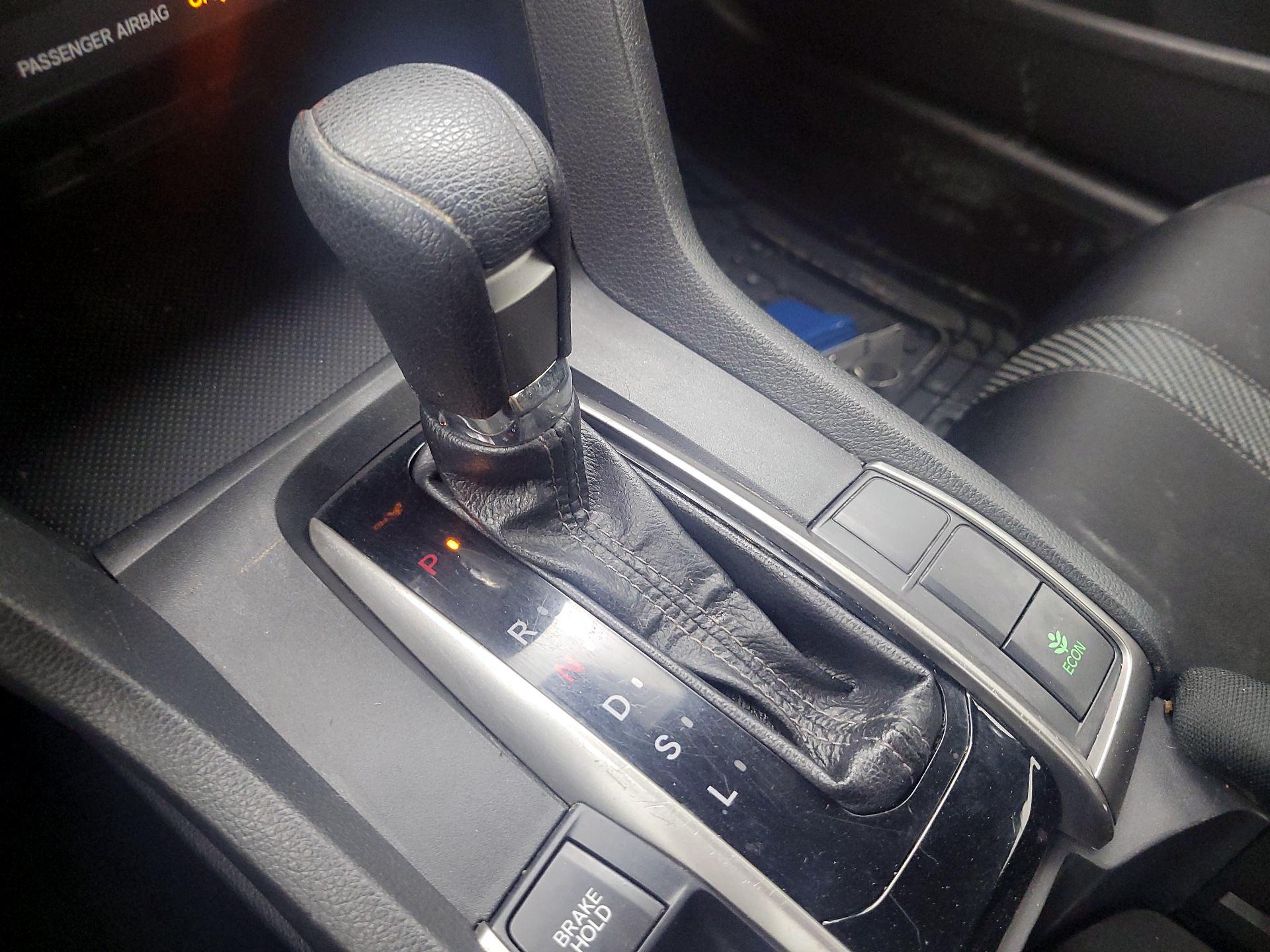 Thumbnail: 2019 Honda Civic - 17