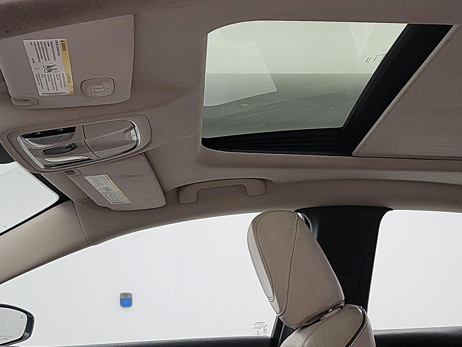 Thumbnail: 2015 Chrysler 200 - 19