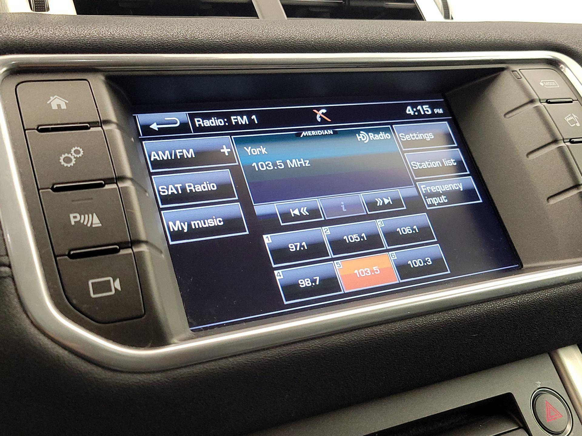 Thumbnail: 2016 Land Rover Range Rover Evoque - 15