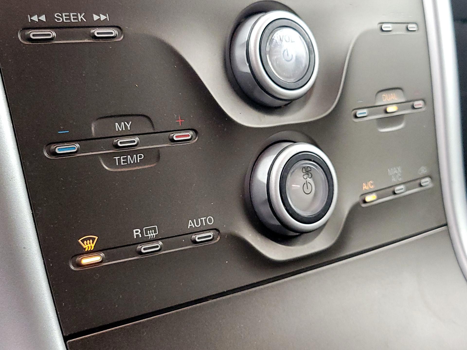 Thumbnail: 2013 Ford Edge - 17