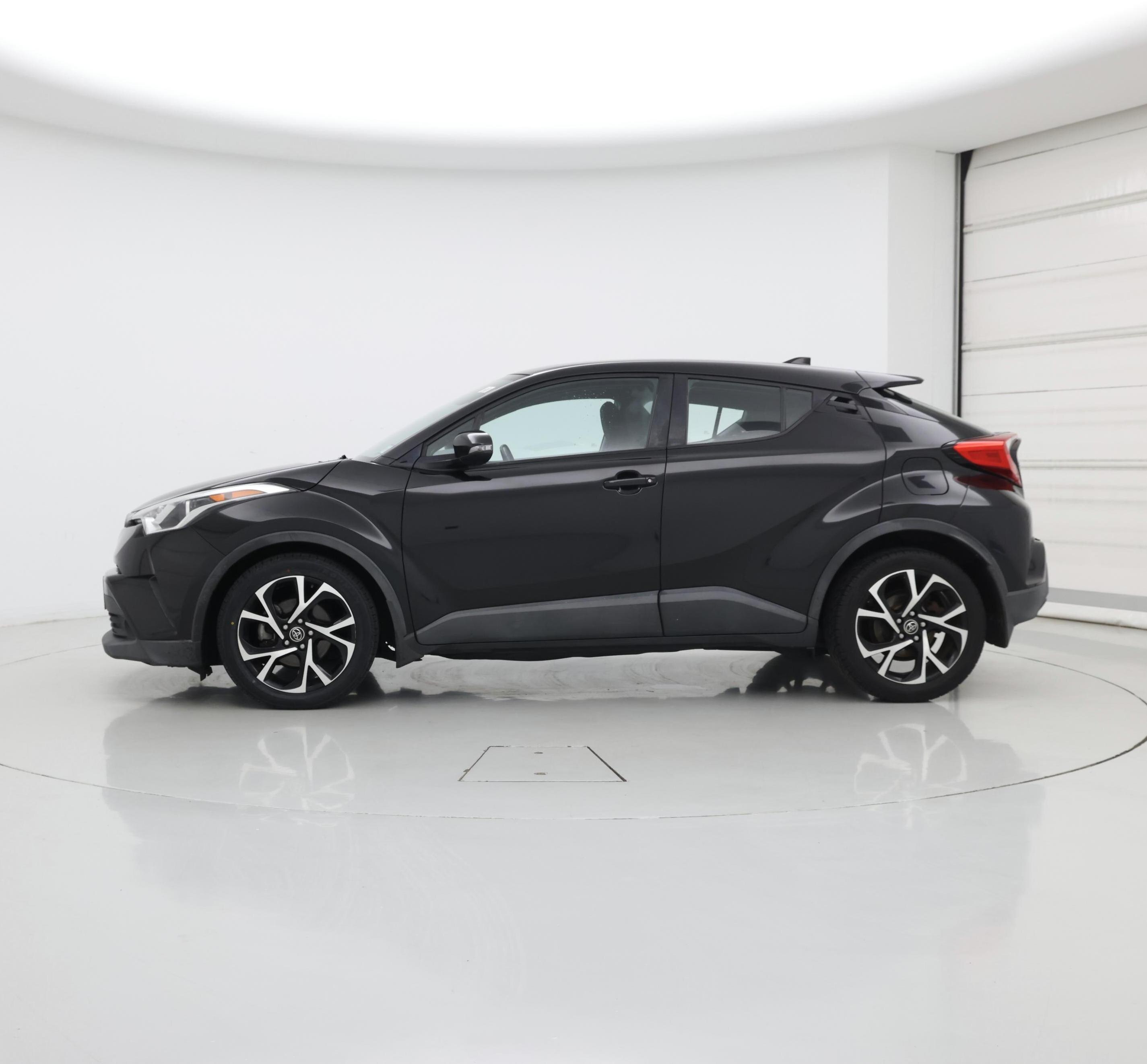 Thumbnail: 2018 Toyota C-HR - 3