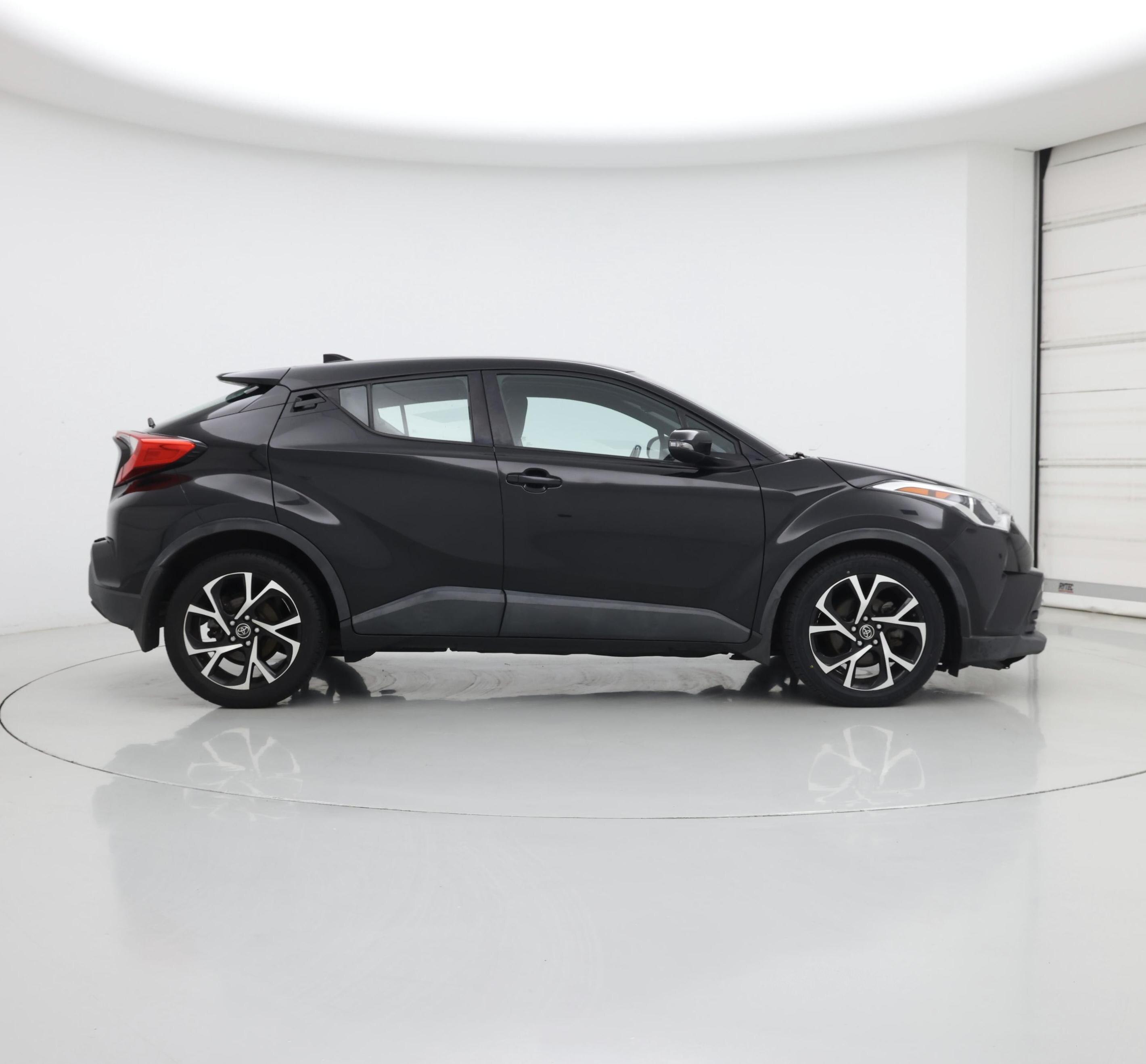 Thumbnail: 2018 Toyota C-HR - 7
