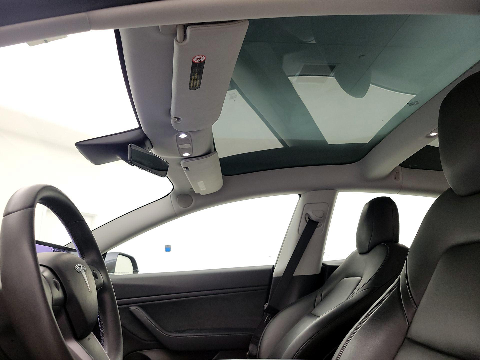 Thumbnail: 2019 Tesla Model 3 - 18