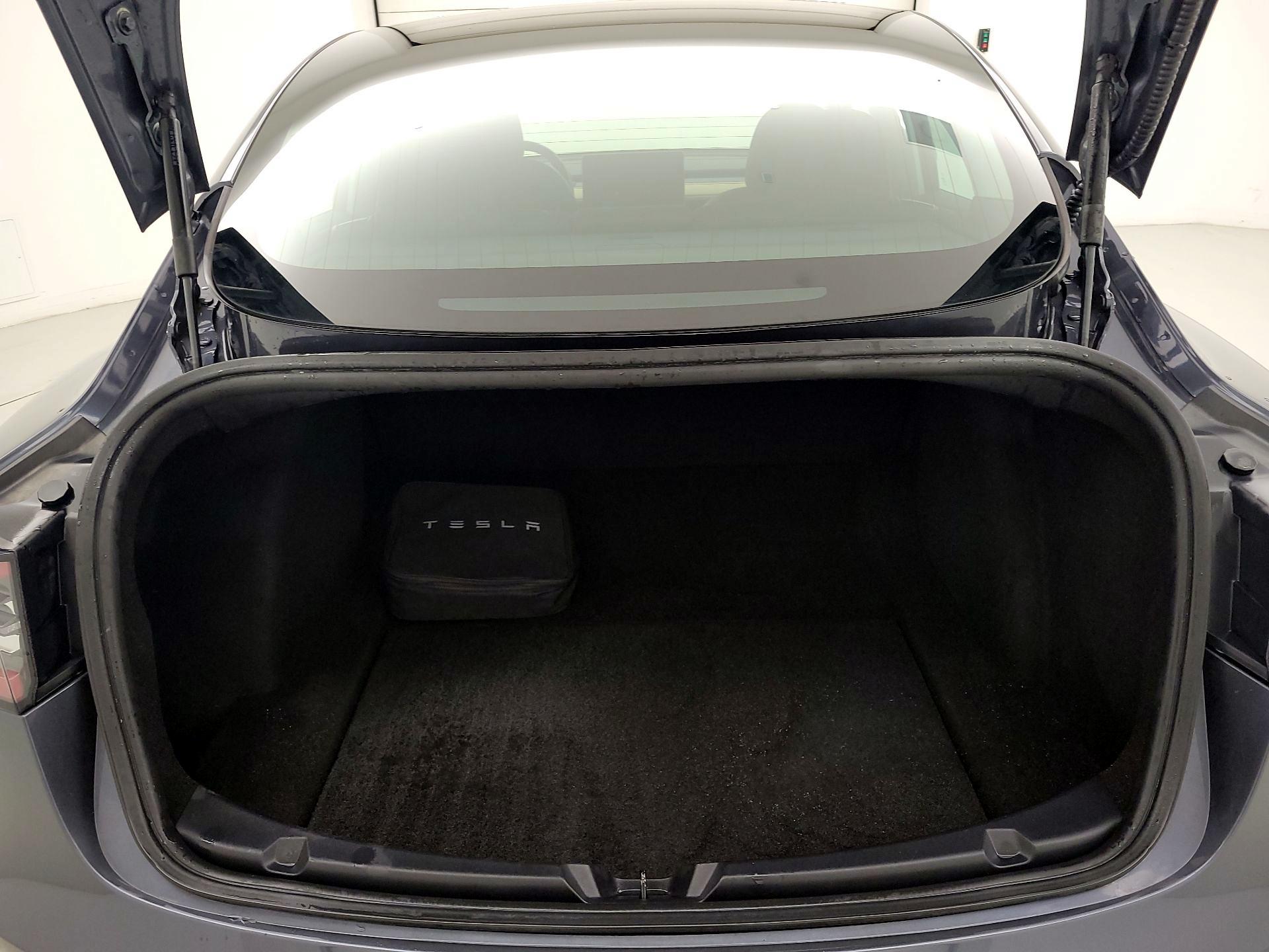 Thumbnail: 2019 Tesla Model 3 - 20
