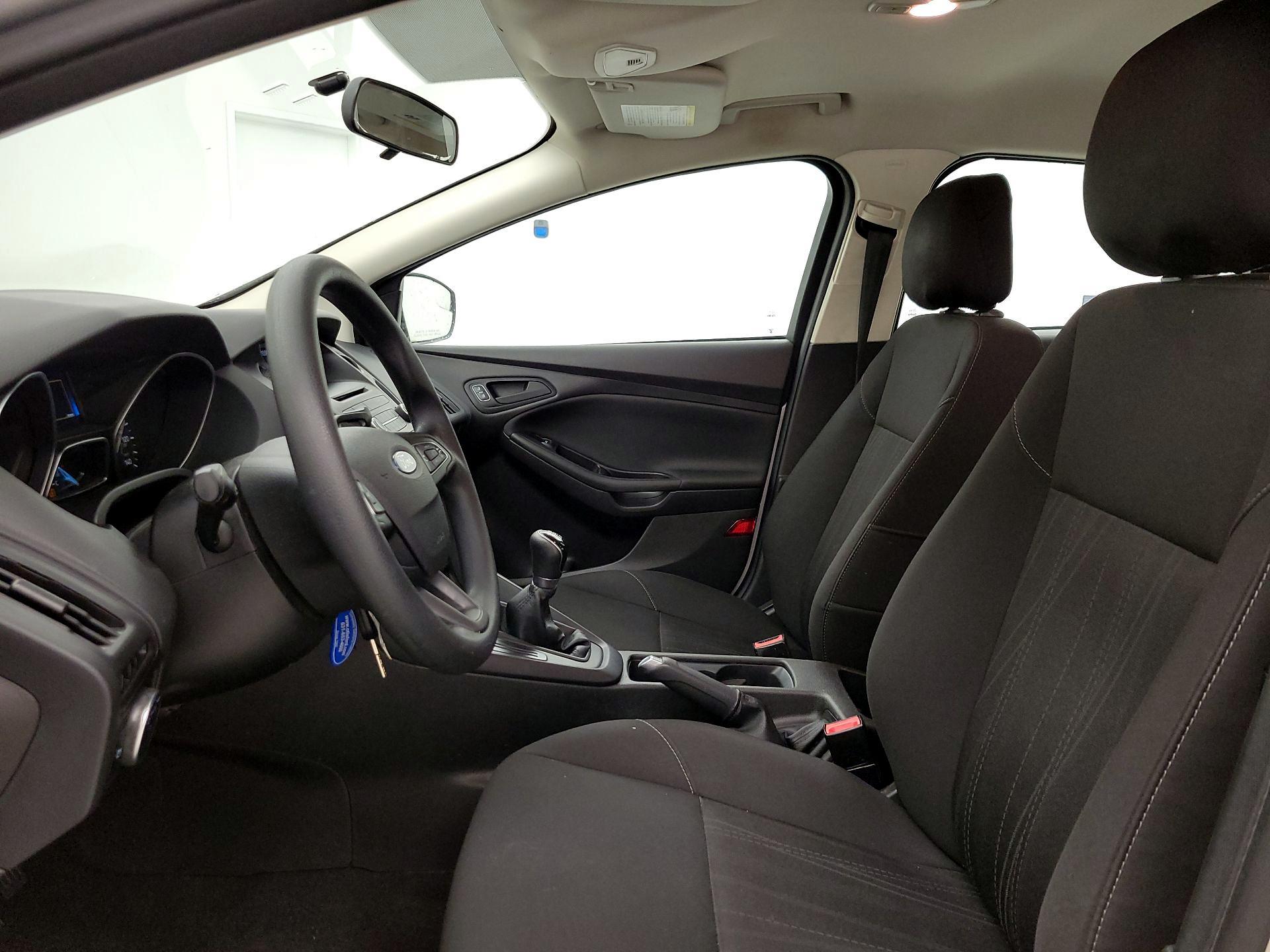 Thumbnail: 2016 Ford Focus - 11