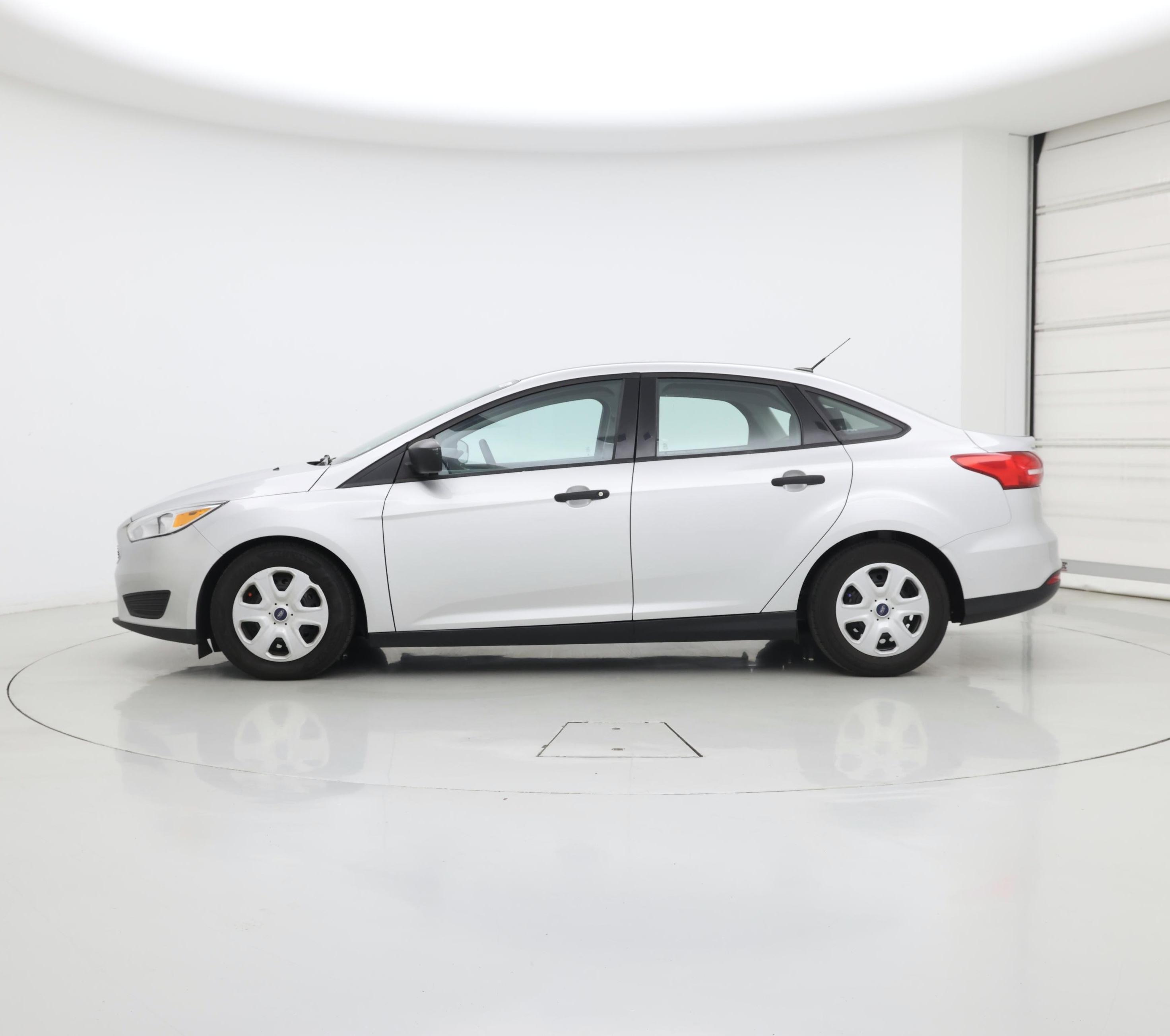 Thumbnail: 2016 Ford Focus - 3