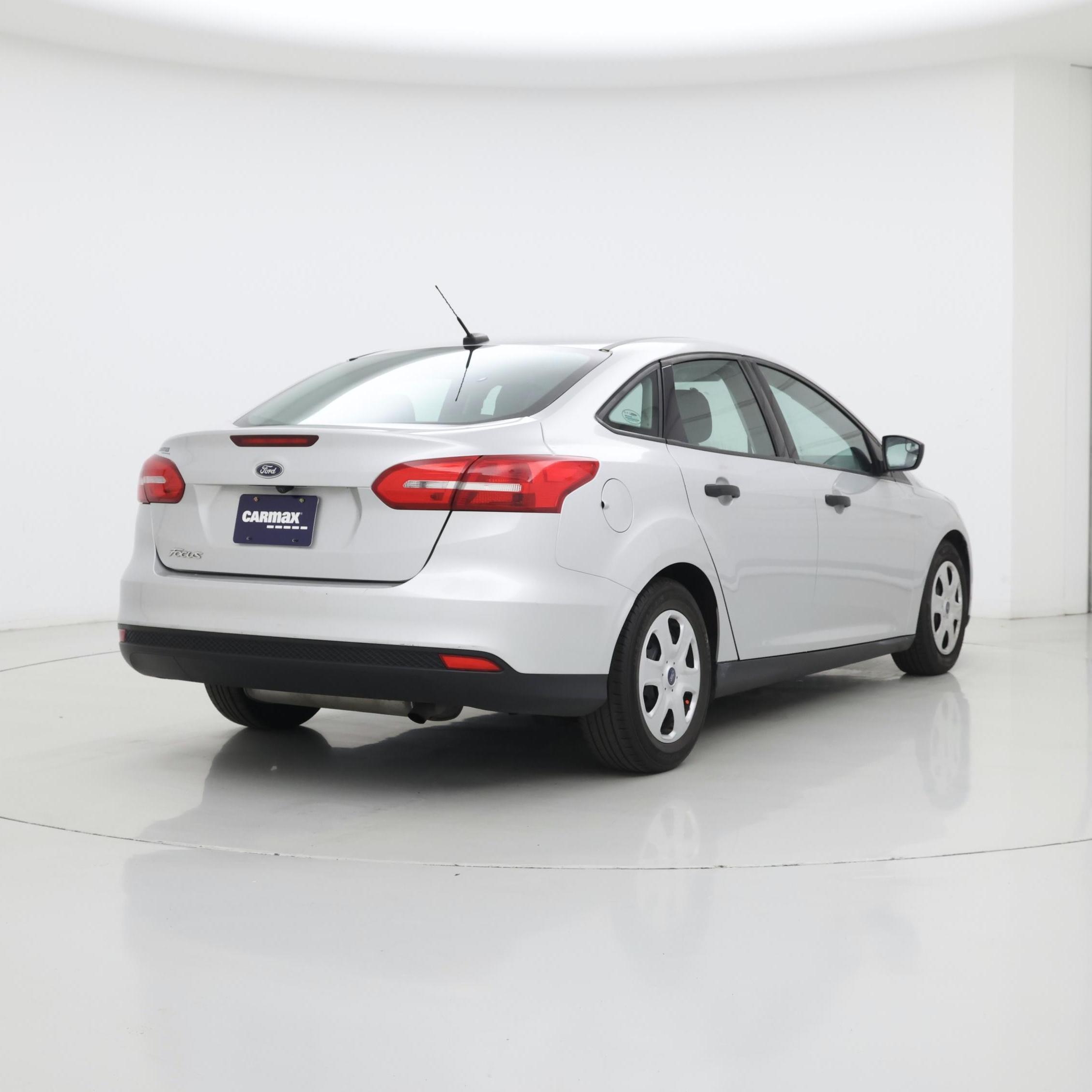 Thumbnail: 2016 Ford Focus - 8