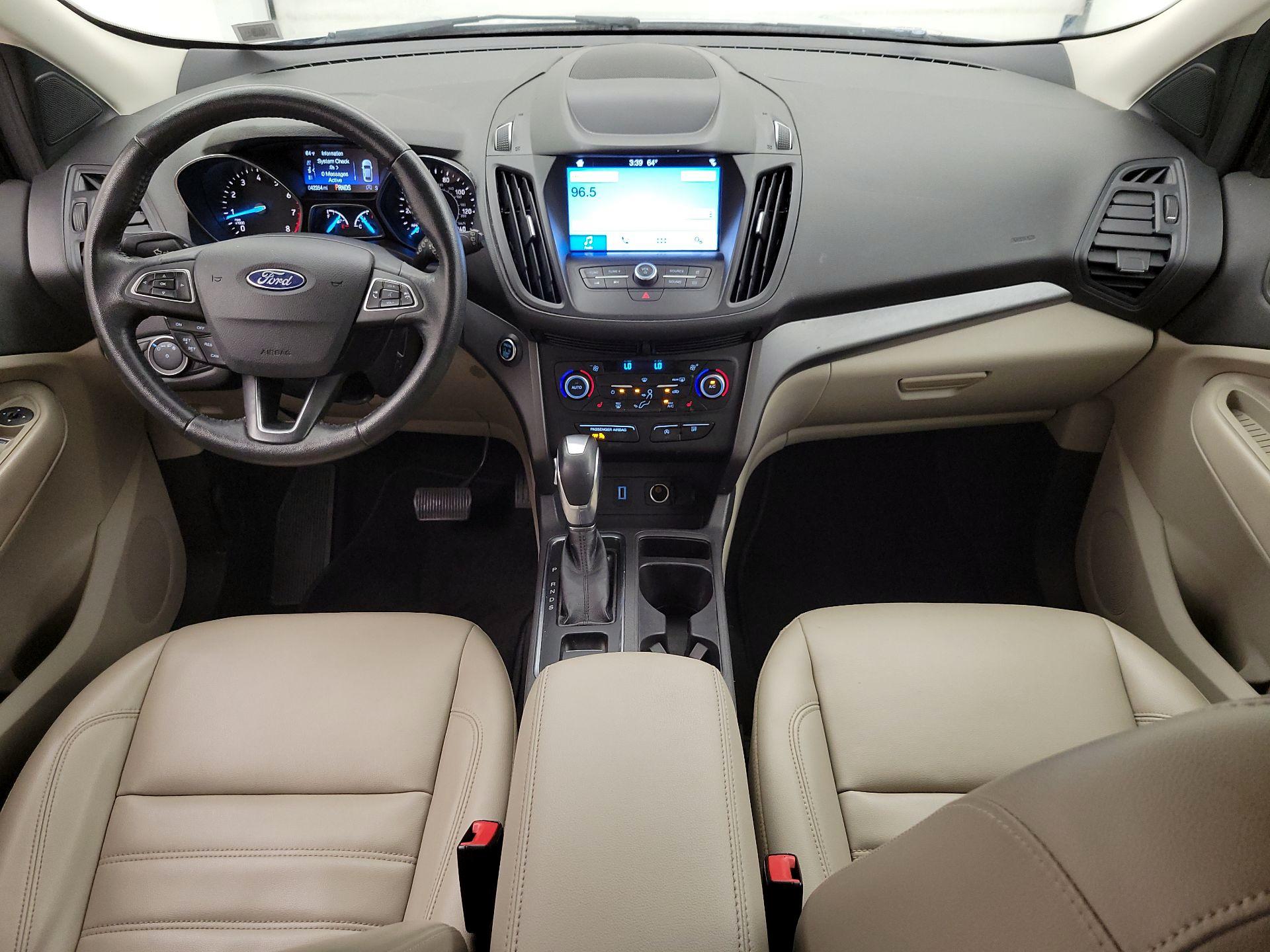 Thumbnail: 2019 Ford Escape - 9