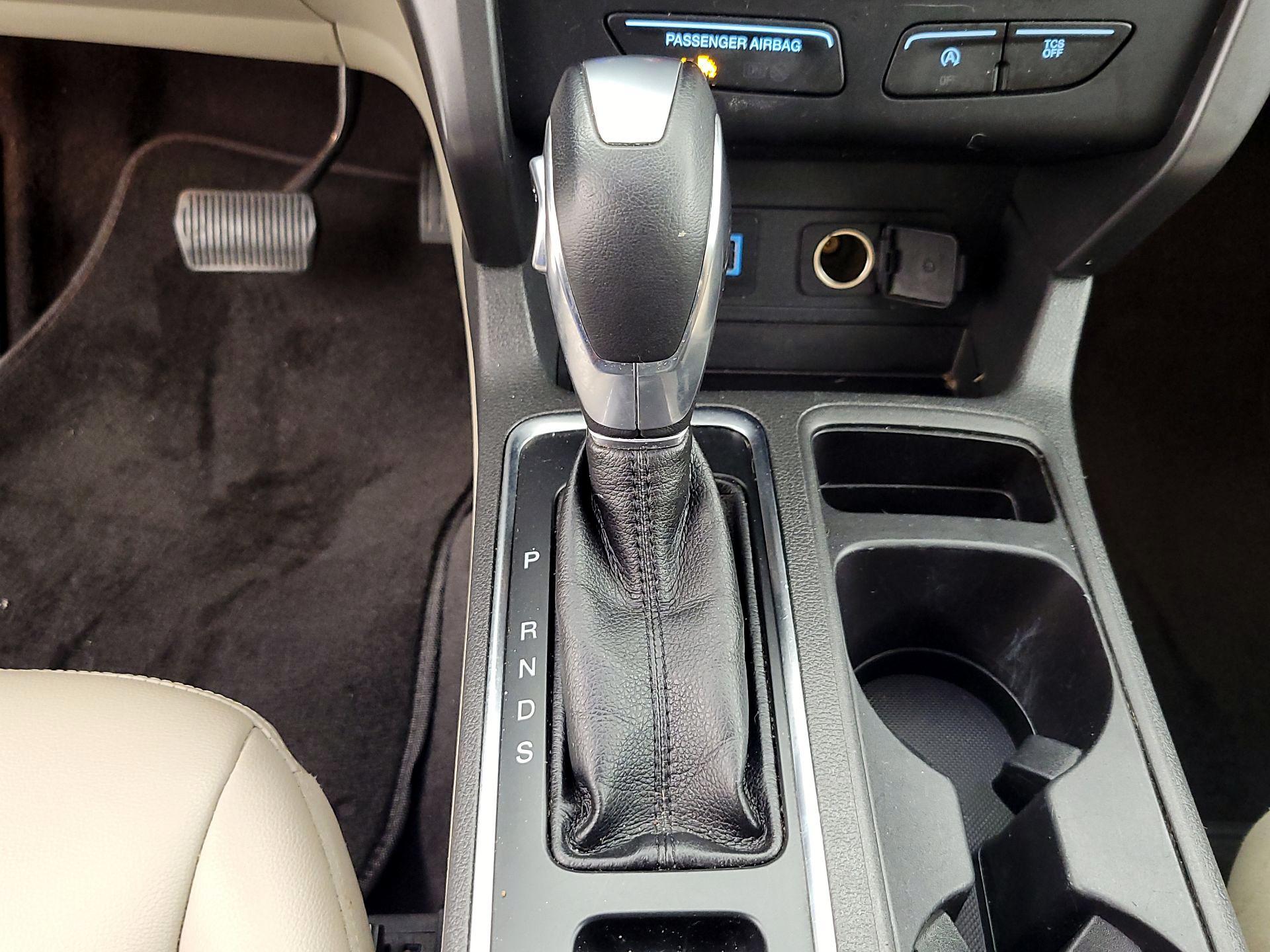 Thumbnail: 2019 Ford Escape - 17