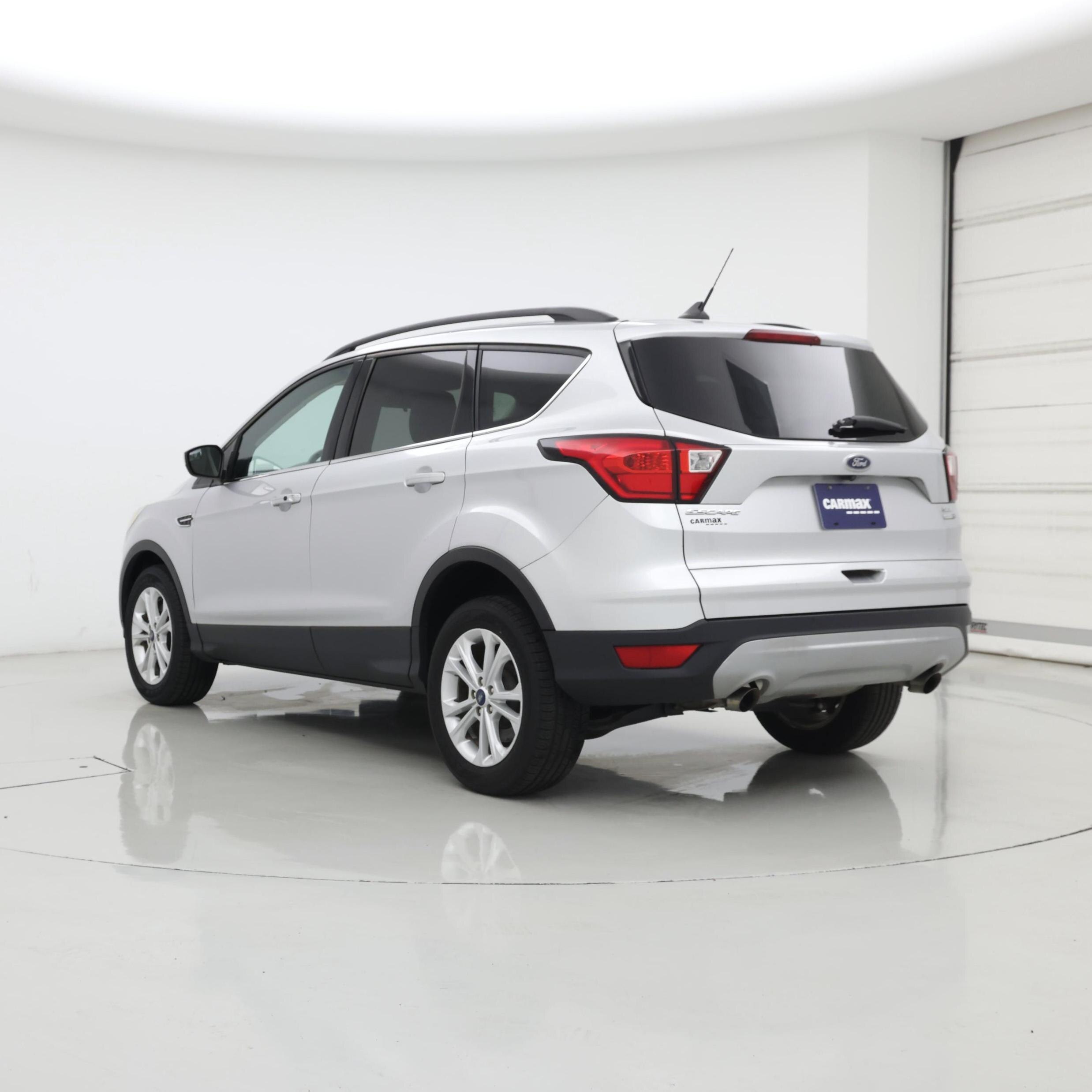 Thumbnail: 2019 Ford Escape - 2