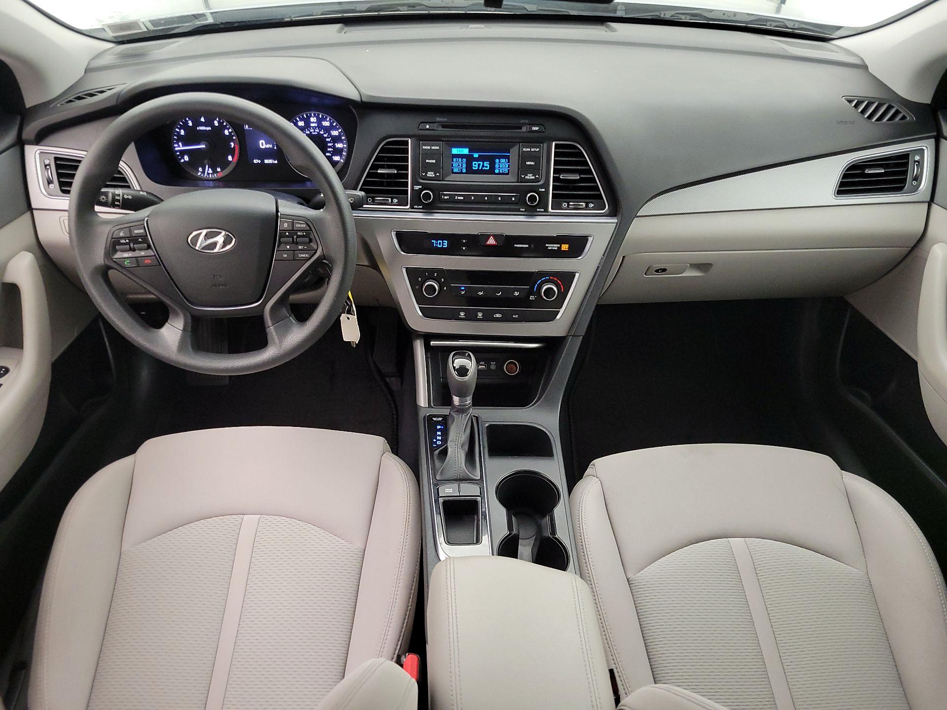 Thumbnail: 2015 Hyundai Sonata - 9