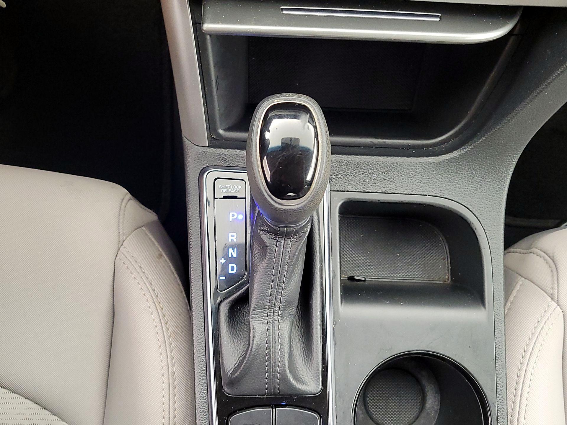 Thumbnail: 2015 Hyundai Sonata - 16