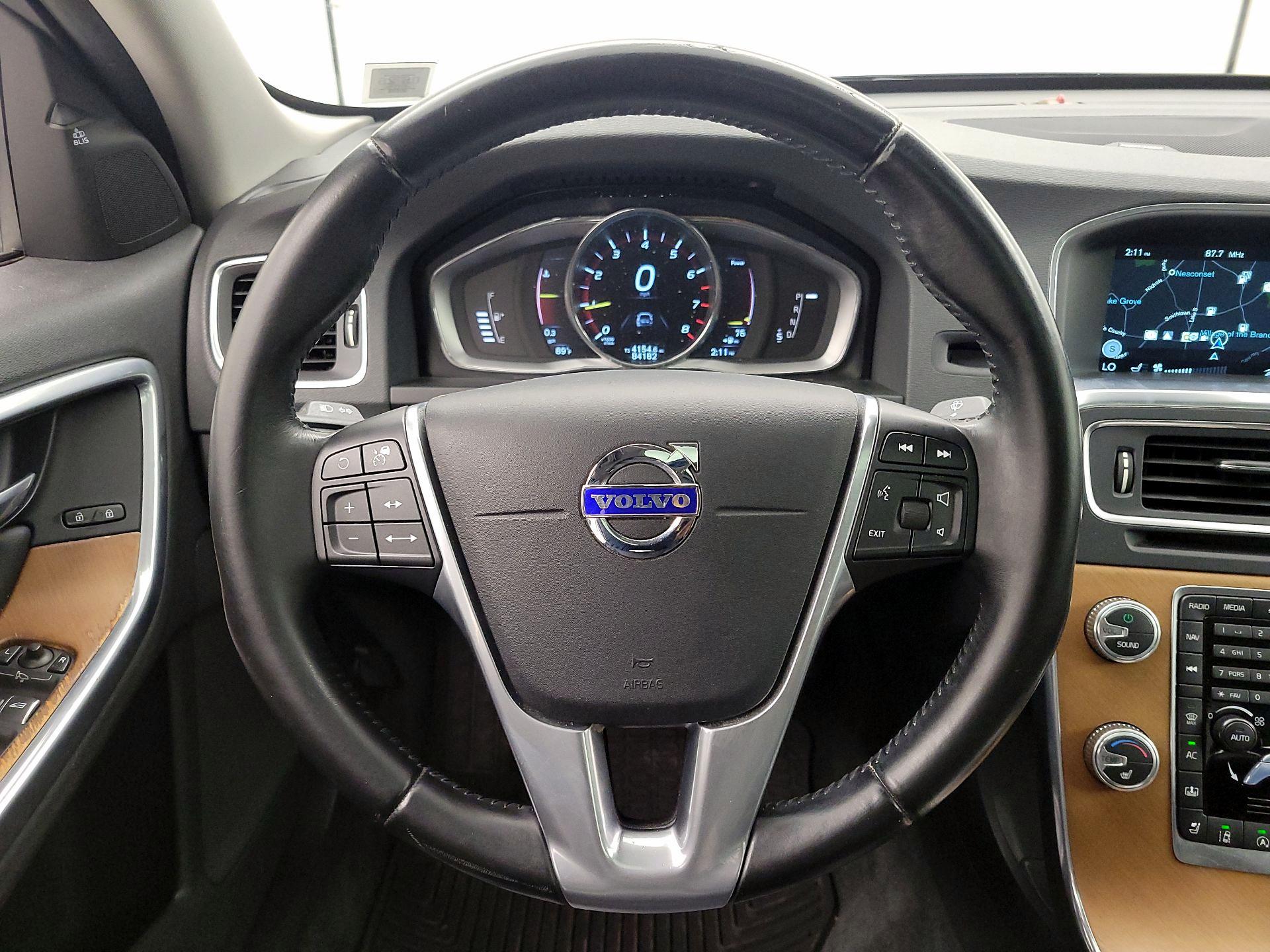 Thumbnail: 2016 Volvo S60 - 10